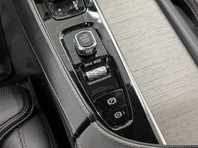 2021 Volvo XC90 T8 Inscription 6 Passenger