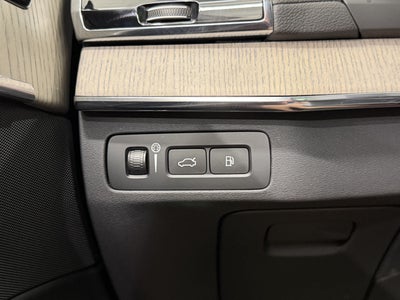 2021 Volvo XC90 T8 Inscription 6 Passenger