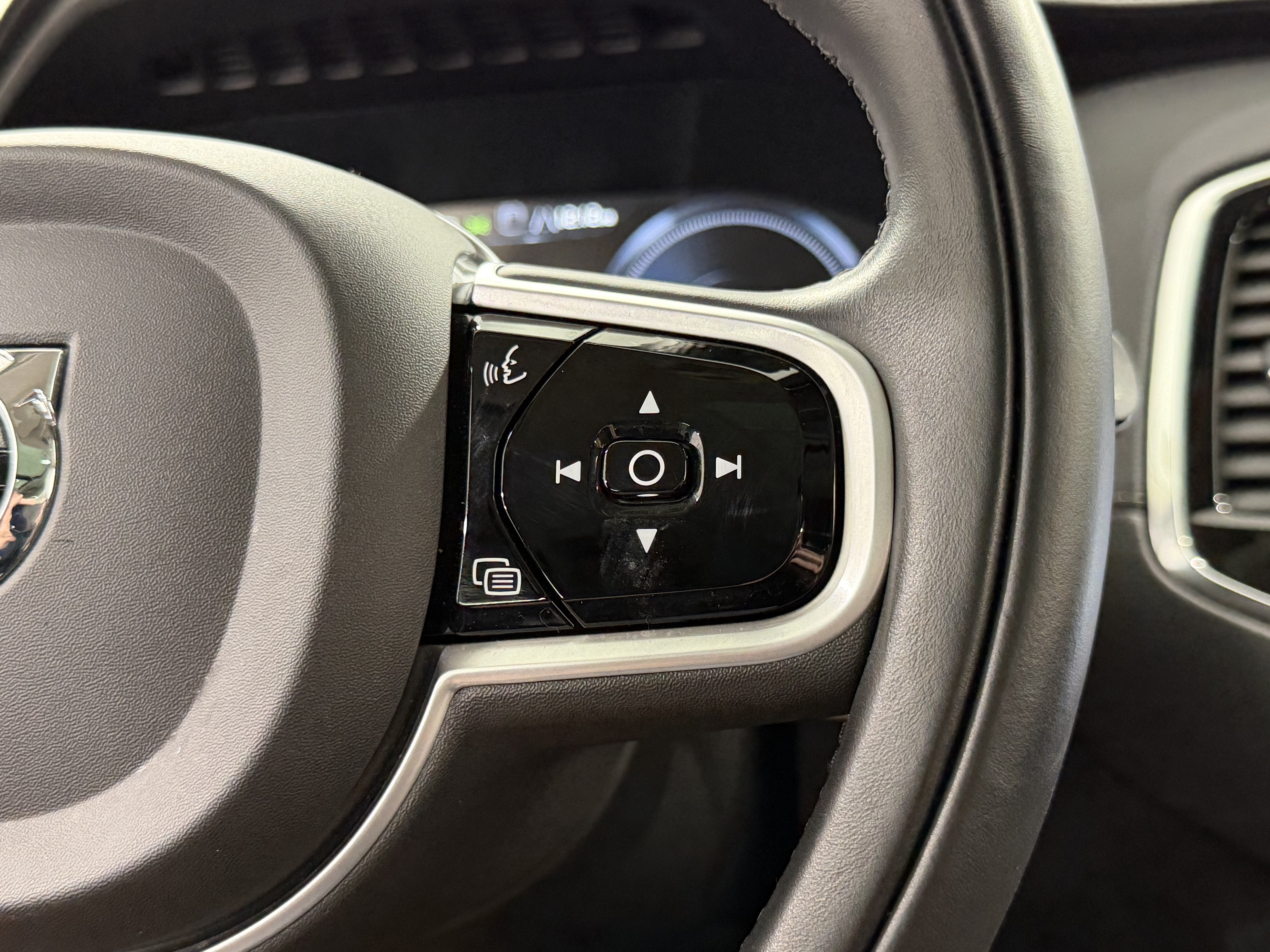 2021 Volvo XC90 T8 Inscription 6 Passenger