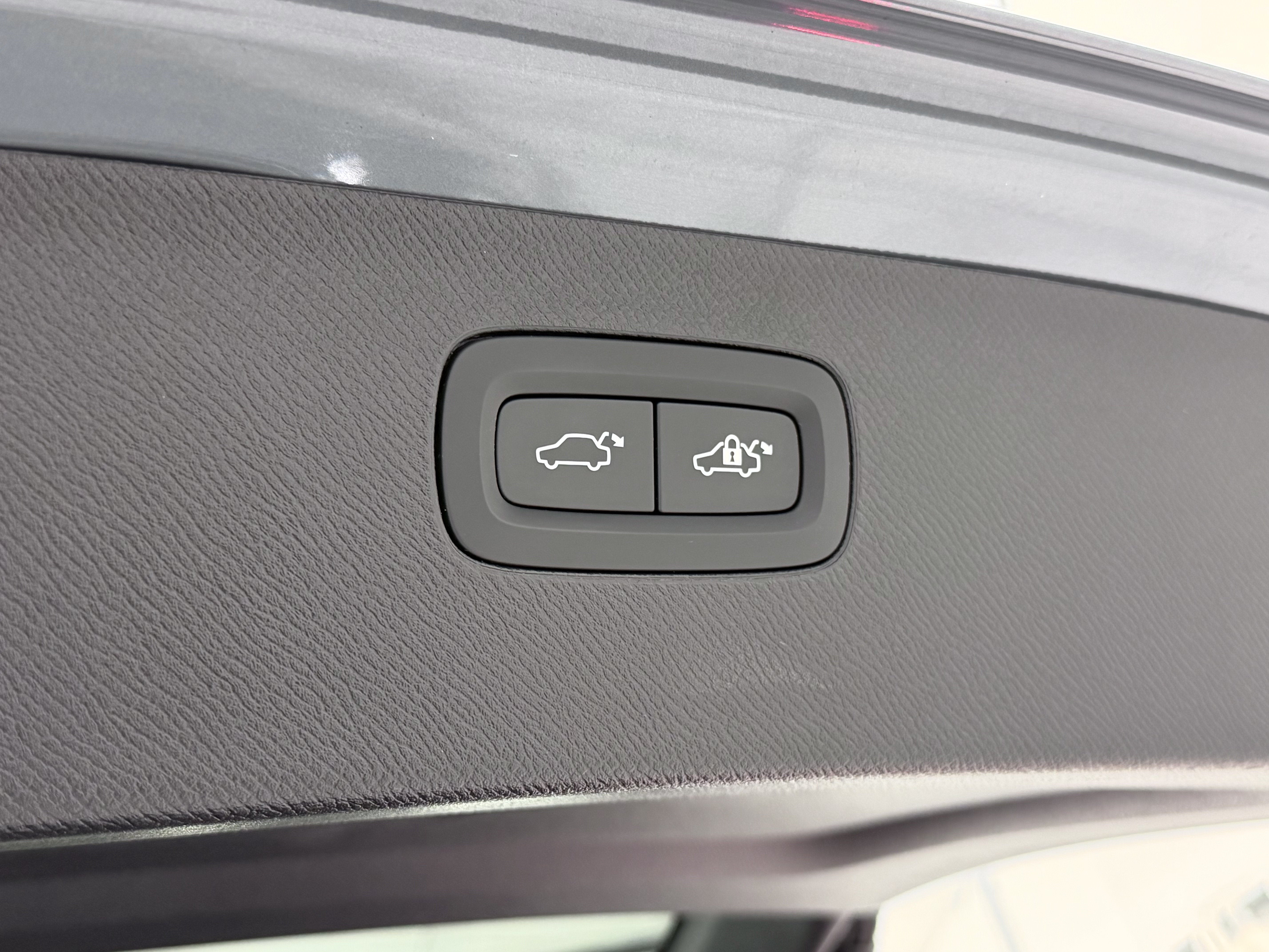 2021 Volvo XC90 T8 Inscription 6 Passenger