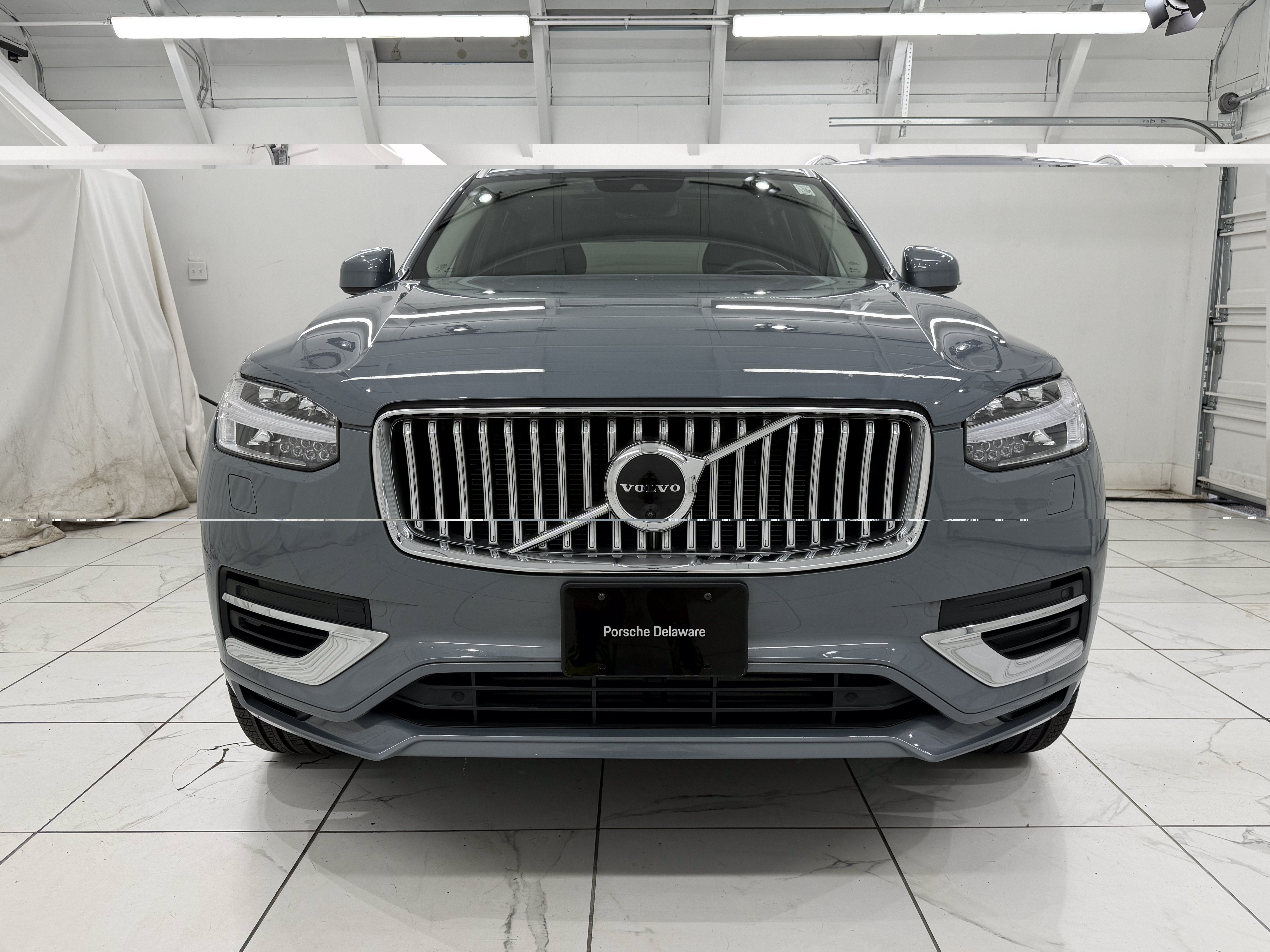 2021 Volvo XC90 T8 Inscription 6 Passenger