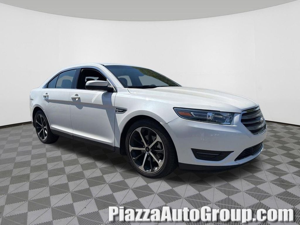 2016 Ford Taurus SEL