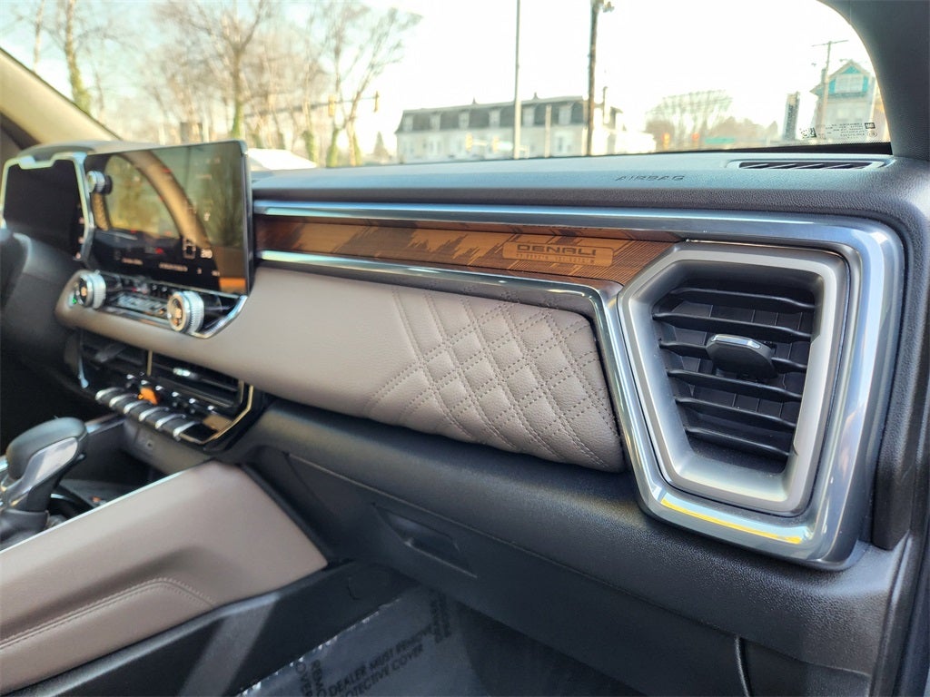 2024 GMC Canyon Denali