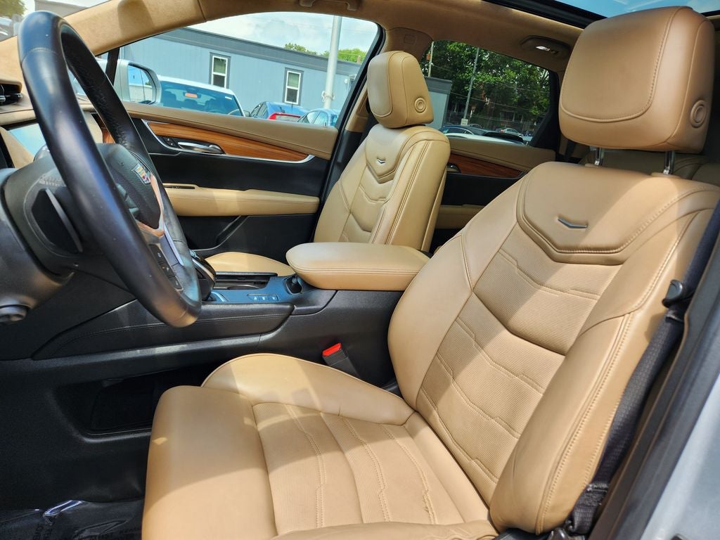 2017 Cadillac XT5 Platinum
