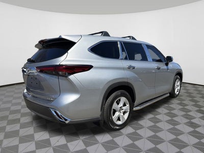 2023 Toyota Highlander LE