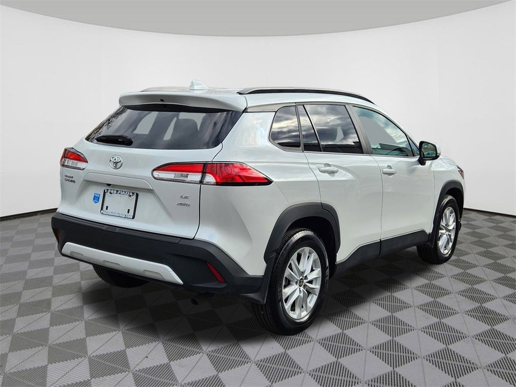 2024 Toyota Corolla Cross LE