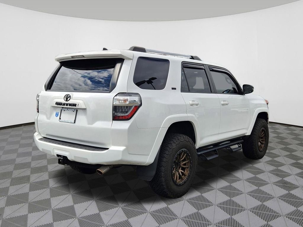 2022 Toyota 4Runner SR5
