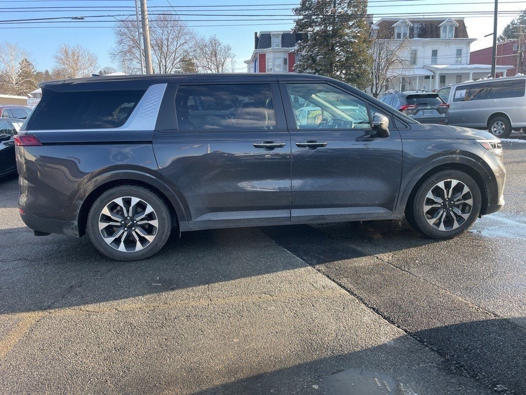 2024 Kia Carnival EX