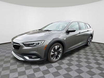 2018 Buick Regal TourX Essence