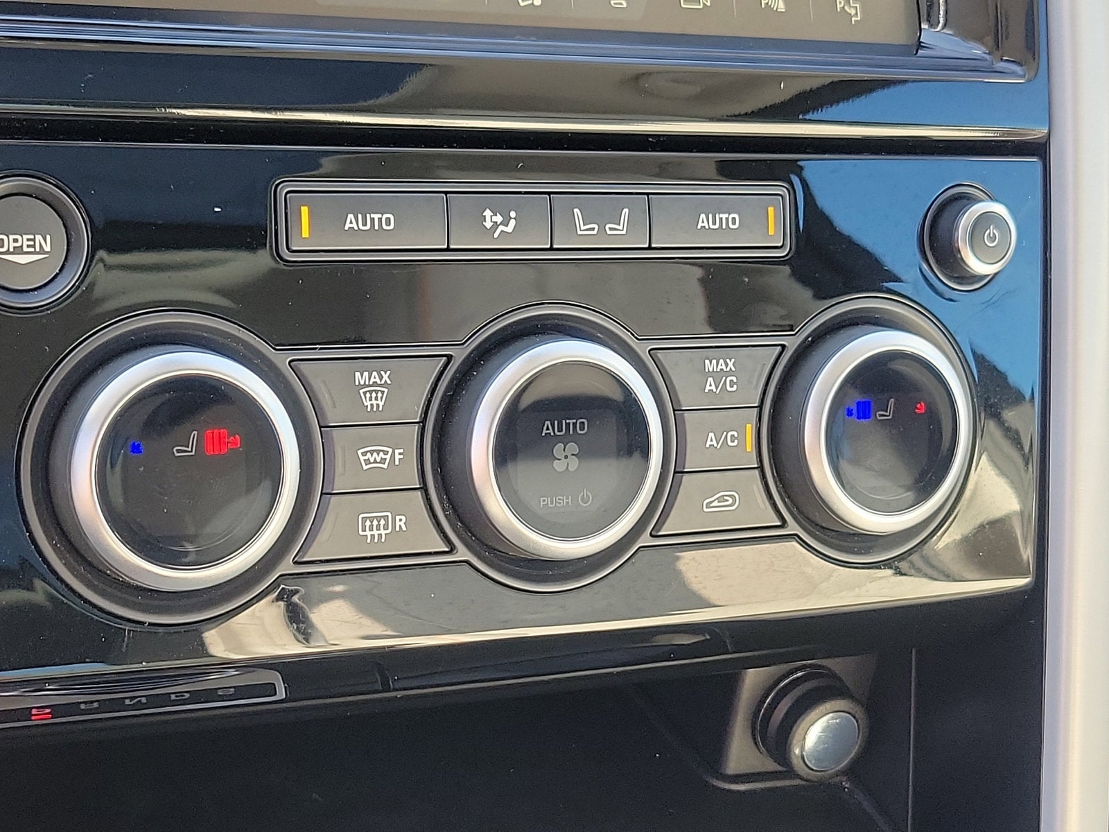 2020 Land Rover Discovery HSE Luxury