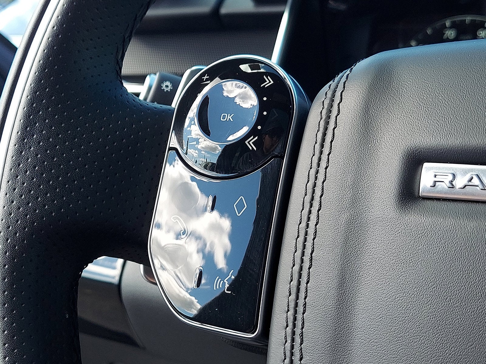 2022 Land Rover Range Rover Sport HSE Silver Edition