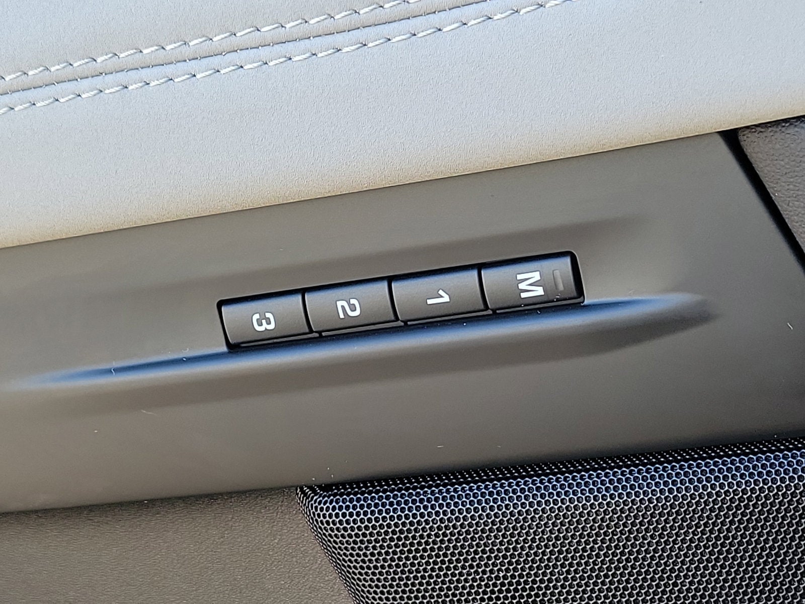 2022 Land Rover Range Rover Evoque R-Dynamic S