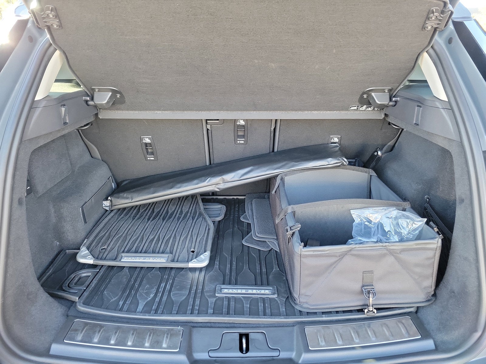 2022 Land Rover Range Rover Evoque R-Dynamic S