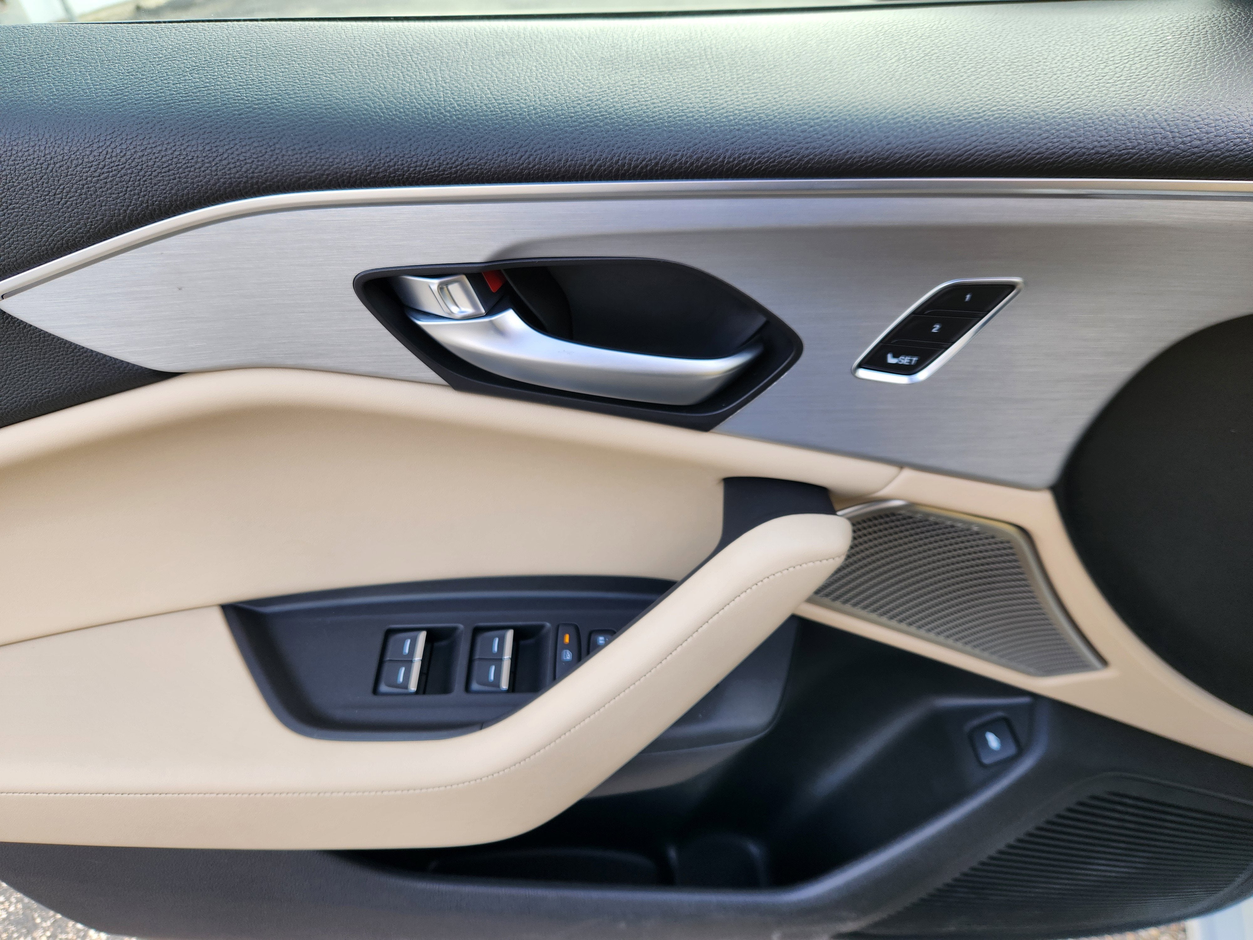 2025 Acura TLX w/Technology Package