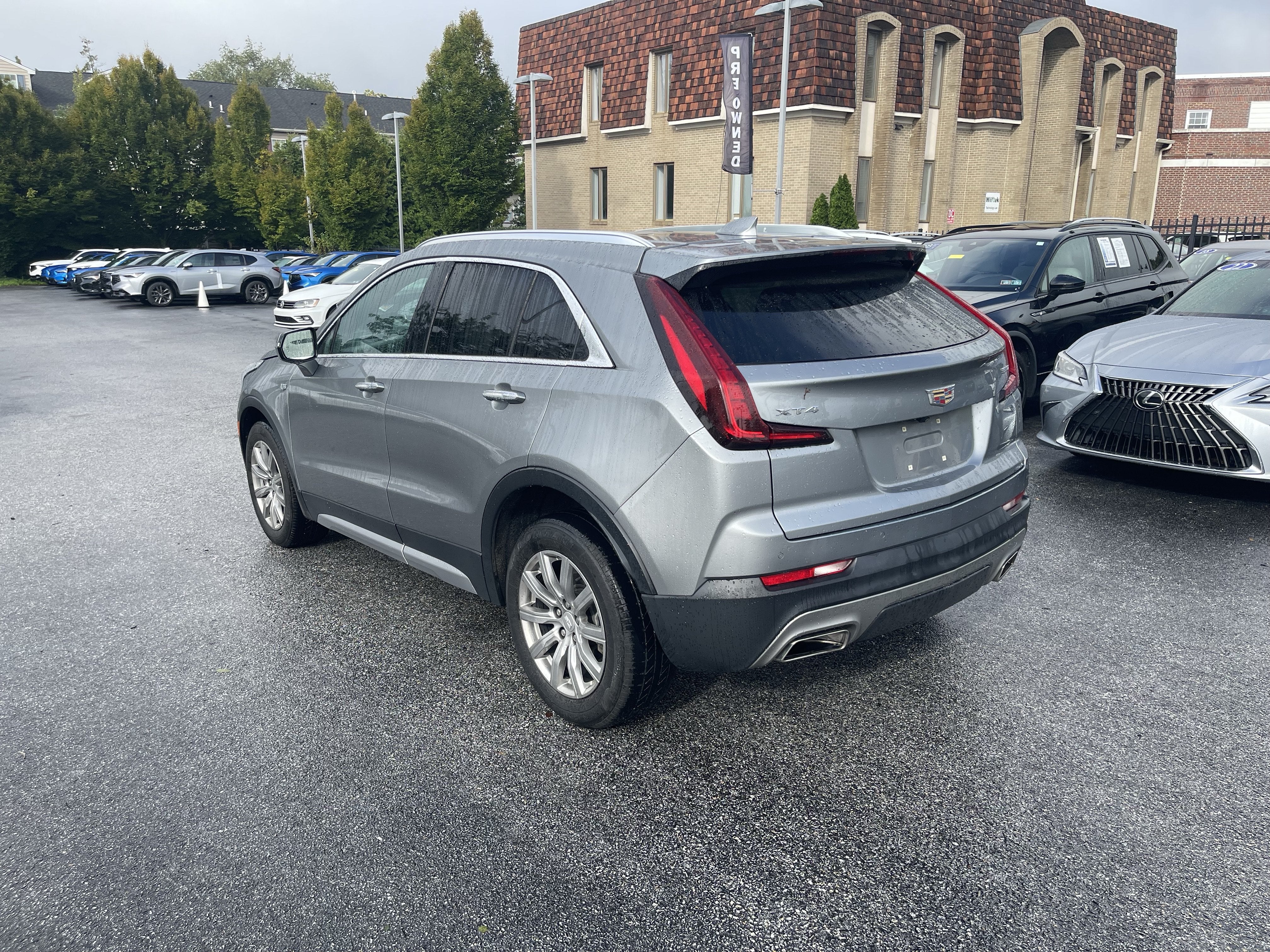 2023 Cadillac XT4 FWD Premium Luxury