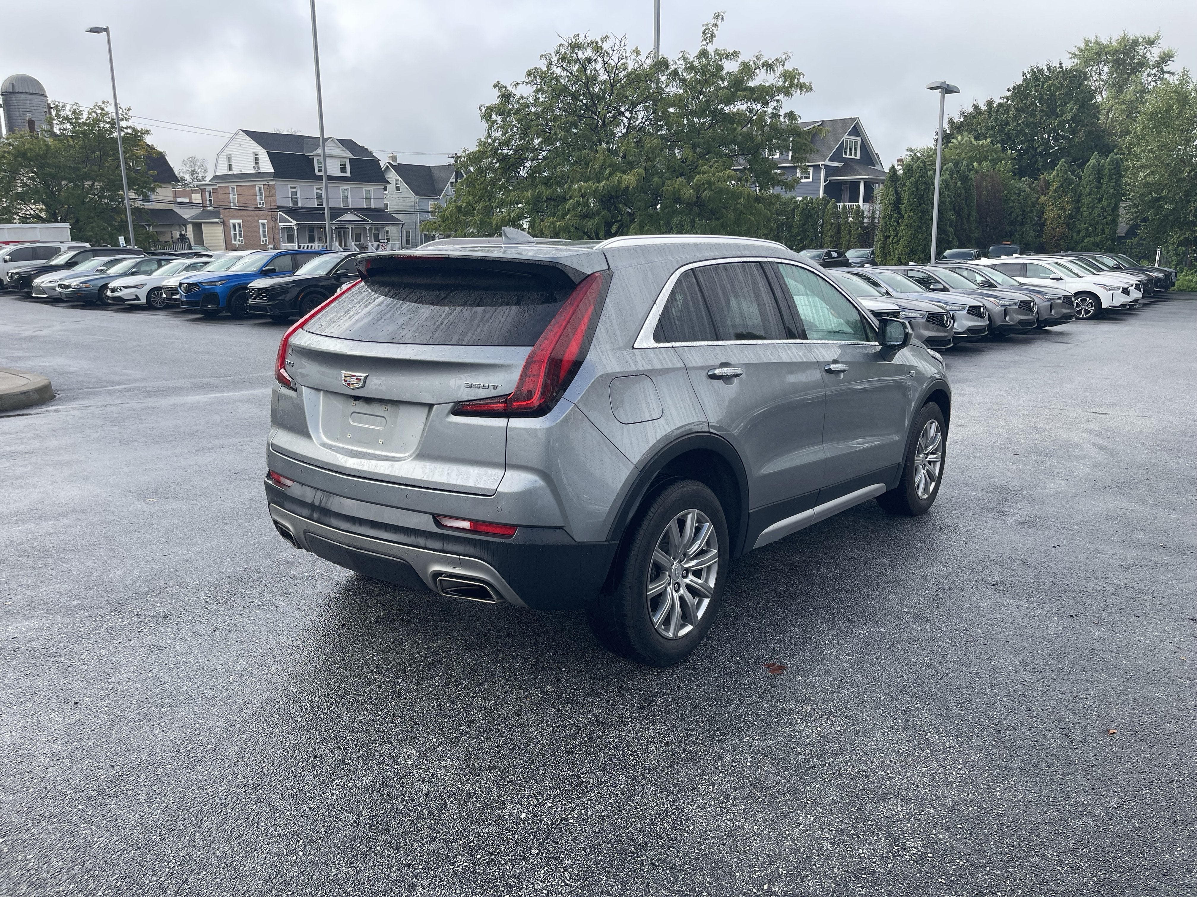 2023 Cadillac XT4 FWD Premium Luxury