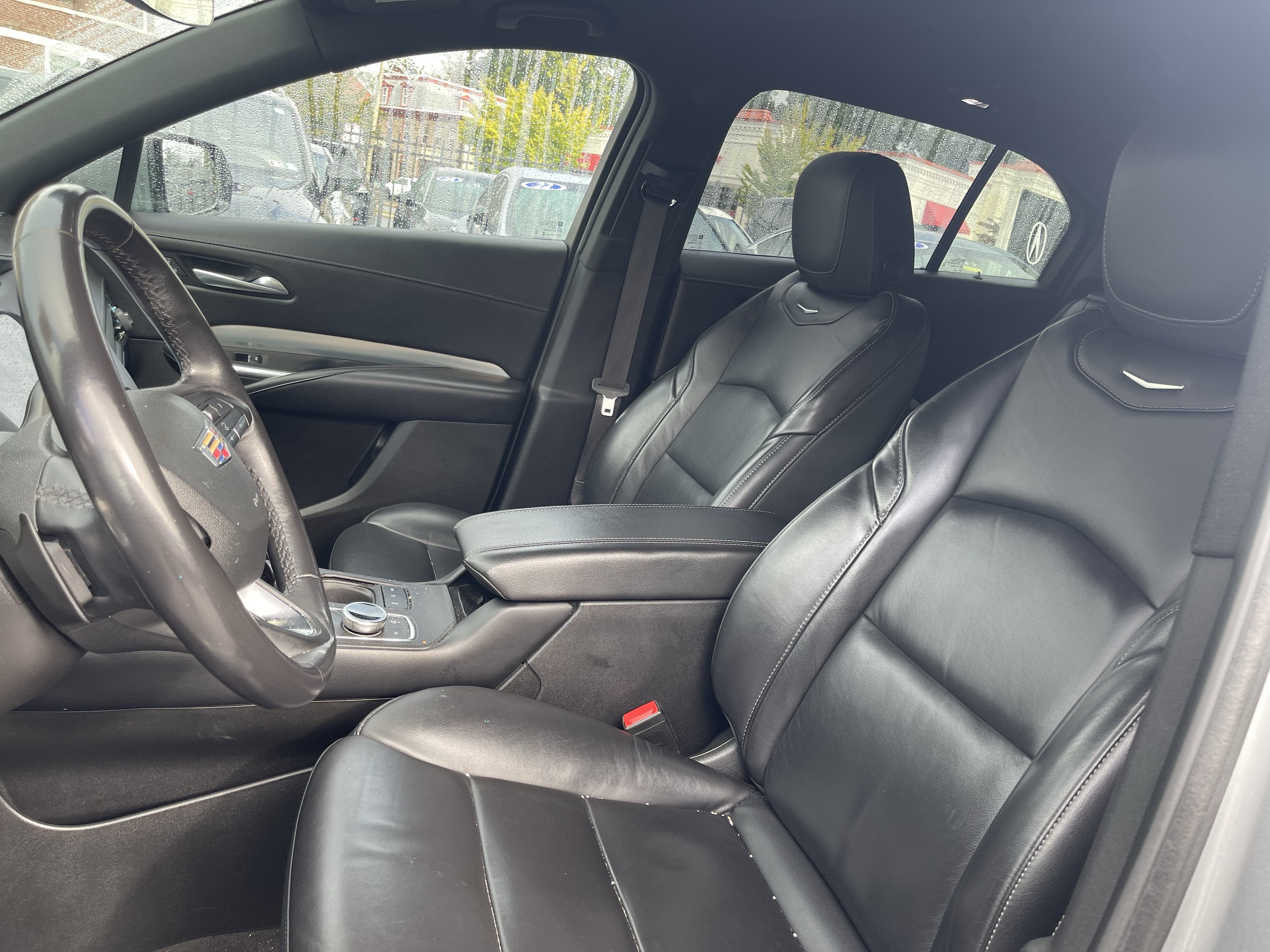2023 Cadillac XT4 FWD Premium Luxury