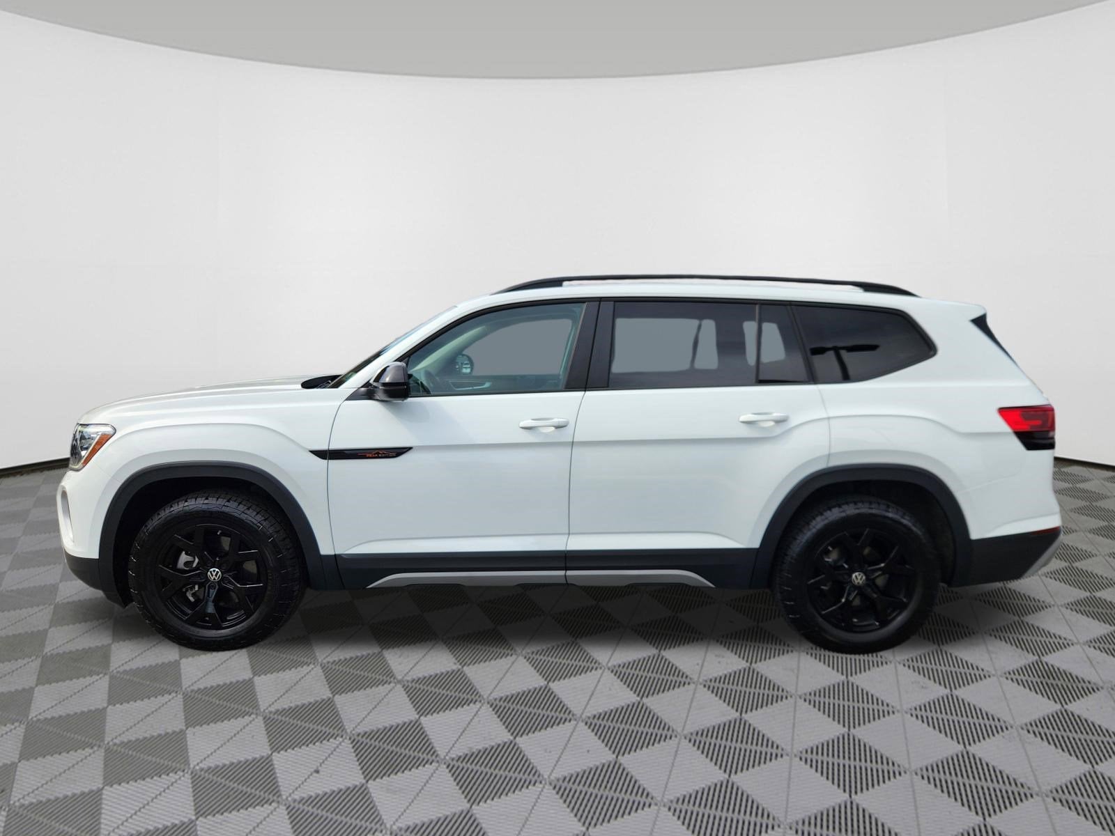2025 Volkswagen Atlas 2.0T Peak Edition