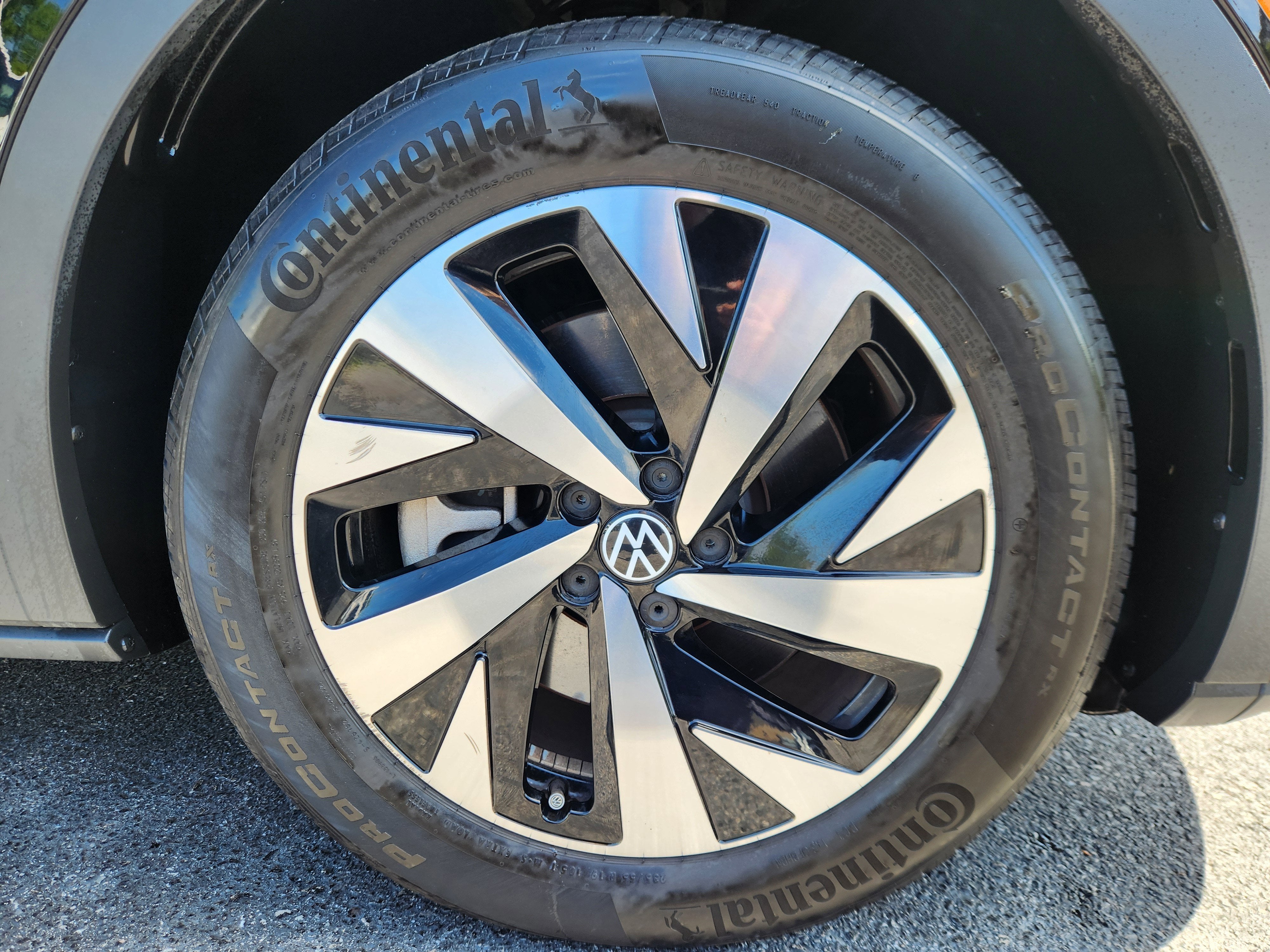 2023 Volkswagen ID.4 Pro