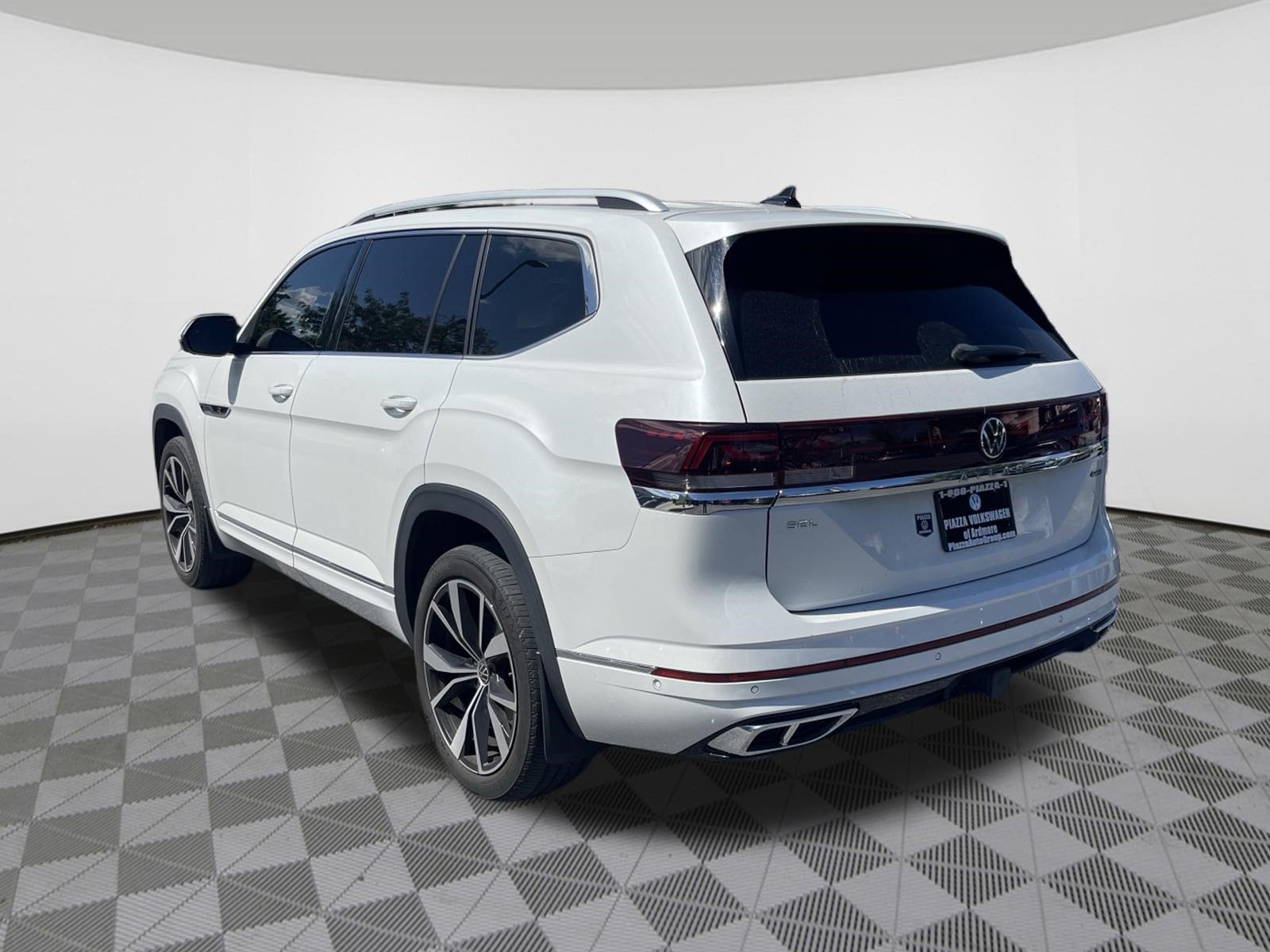 2024 Volkswagen Atlas 2.0T SEL Premium R-Line