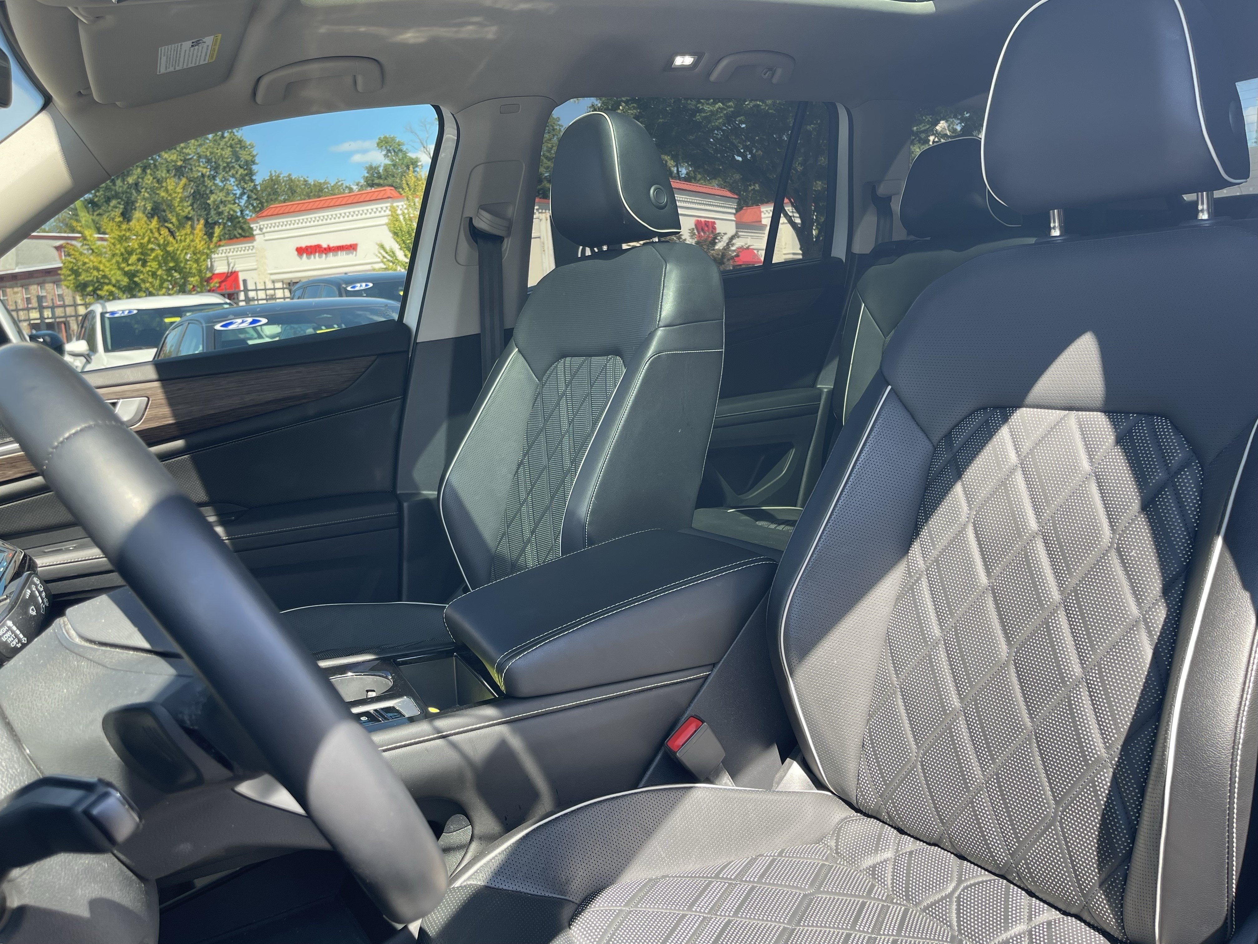 2024 Volkswagen Atlas 2.0T SEL Premium R-Line