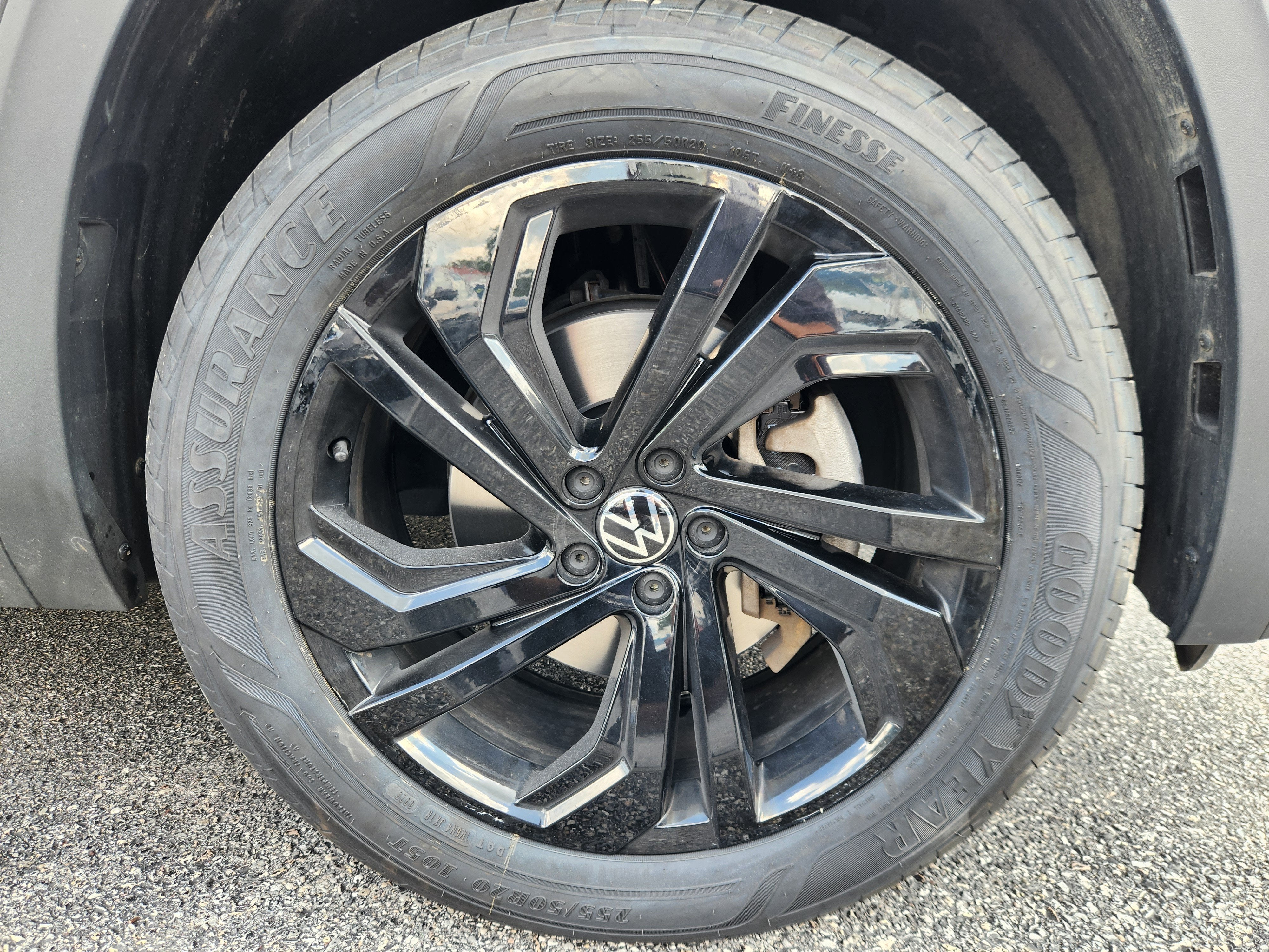 2023 Volkswagen Atlas 3.6L V6 SE w/Technology