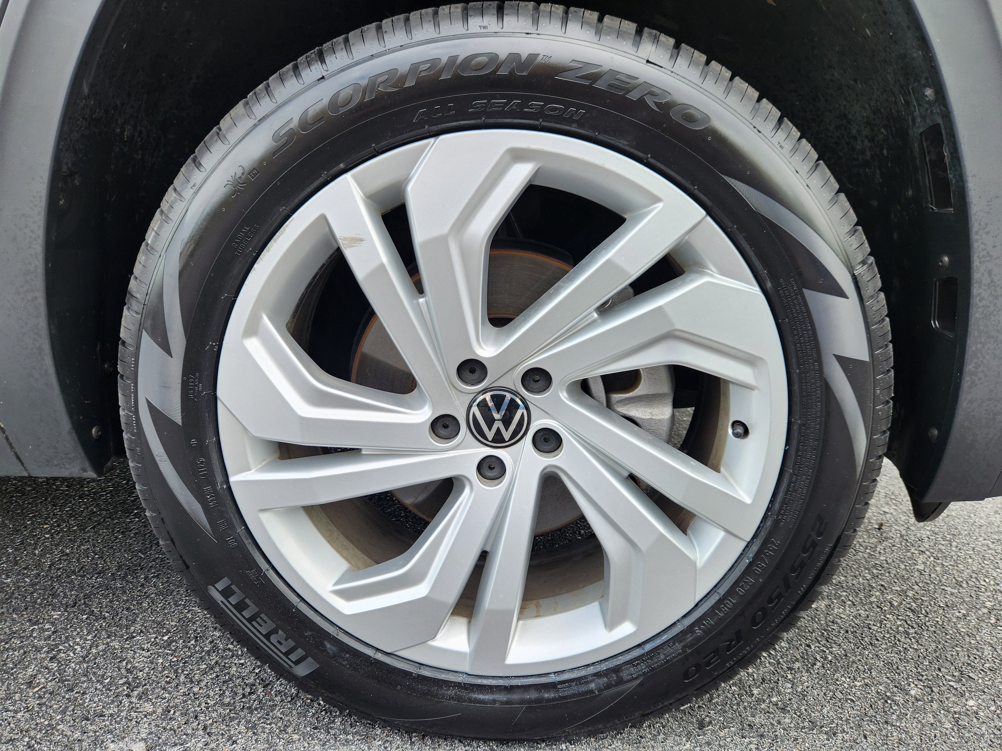 2023 Volkswagen Atlas 3.6L V6 SE w/Technology