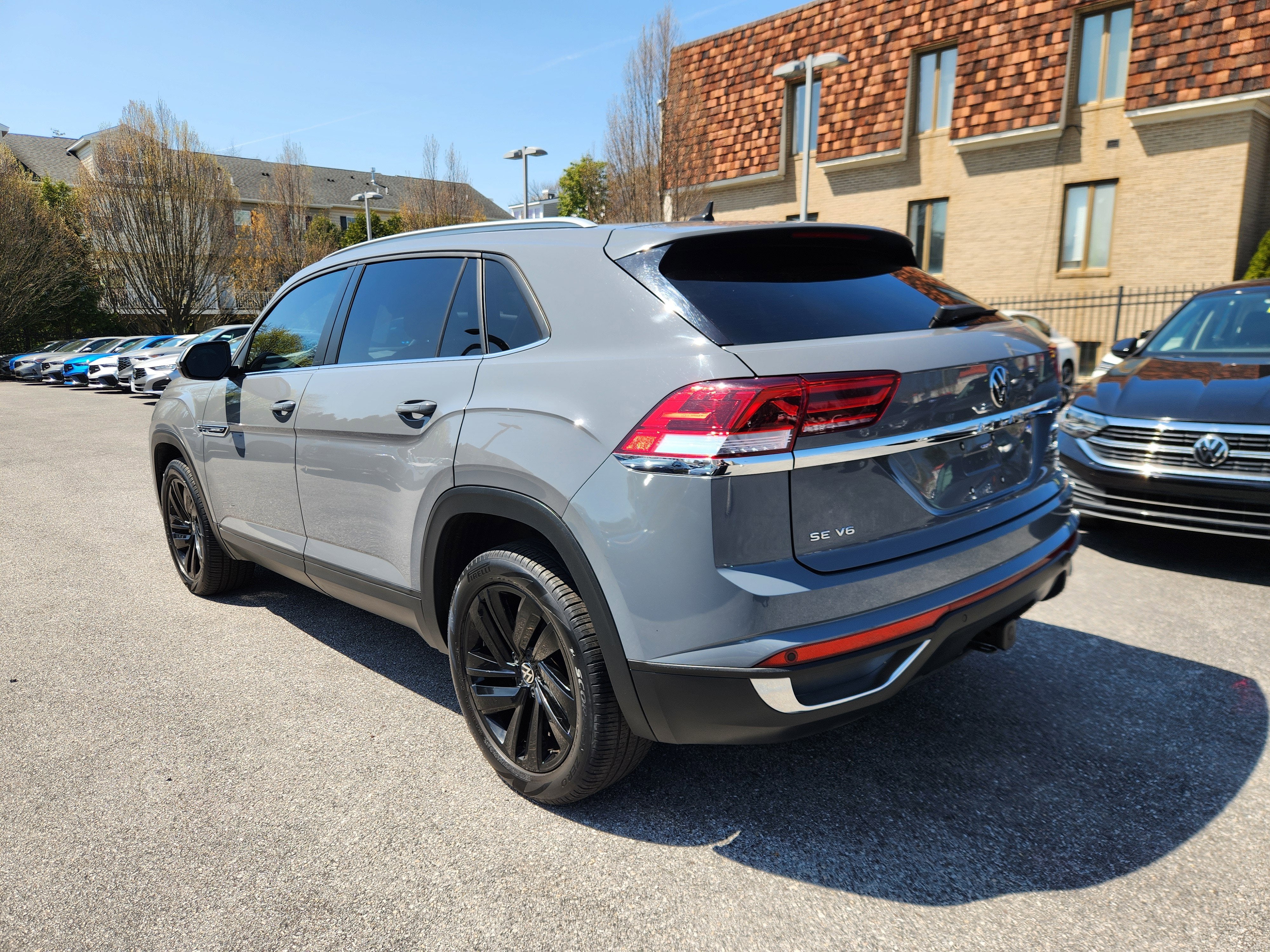 2022 Volkswagen Atlas Cross Sport 3.6L V6 SE w/Technology