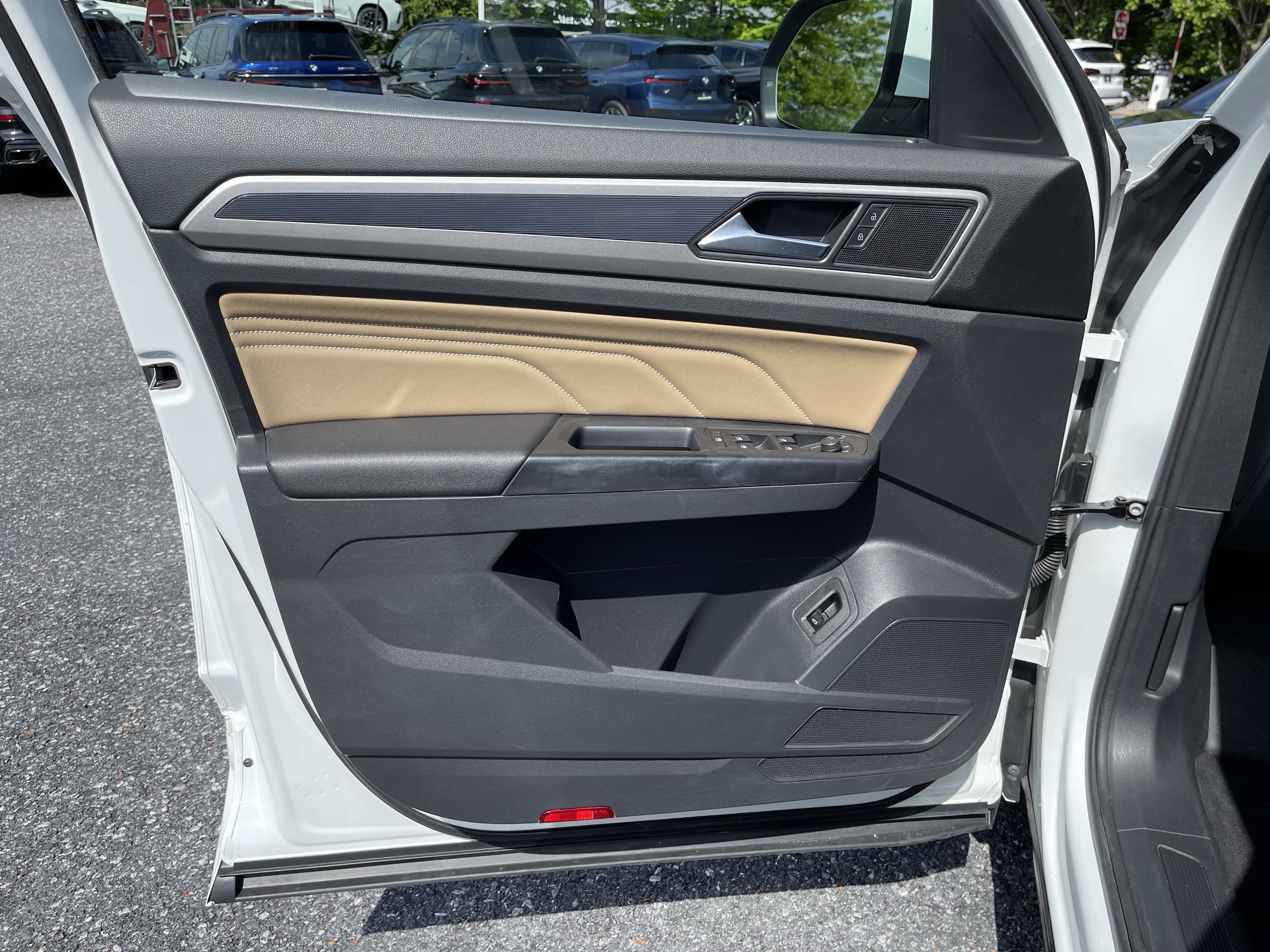2020 Volkswagen Atlas Cross Sport 3.6L V6 SEL R-Line