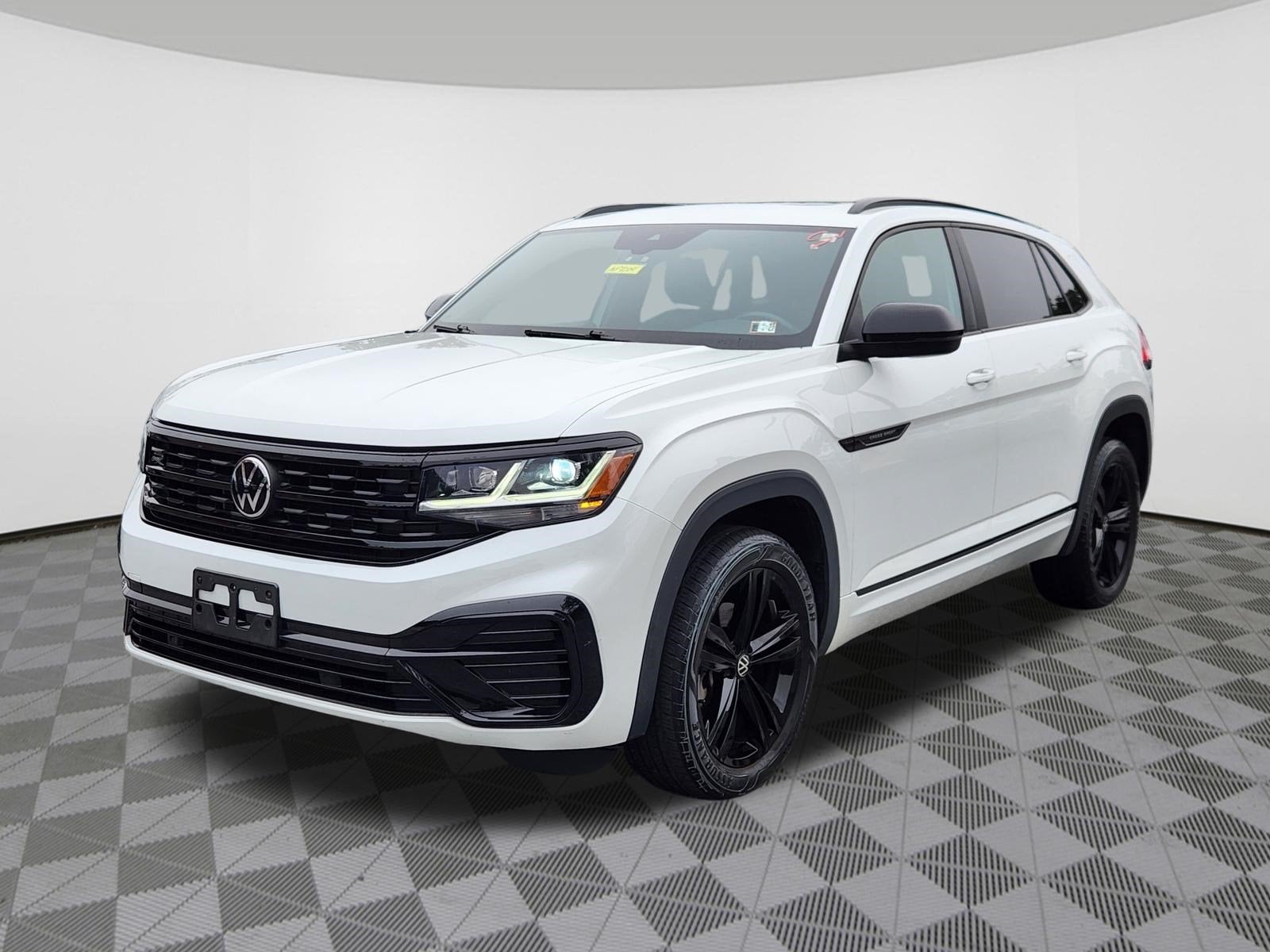 2023 Volkswagen Atlas Cross Sport 2.0T SEL R-Line Black