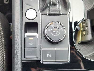 2023 Volkswagen Atlas Cross Sport 2.0T SEL R-Line Black