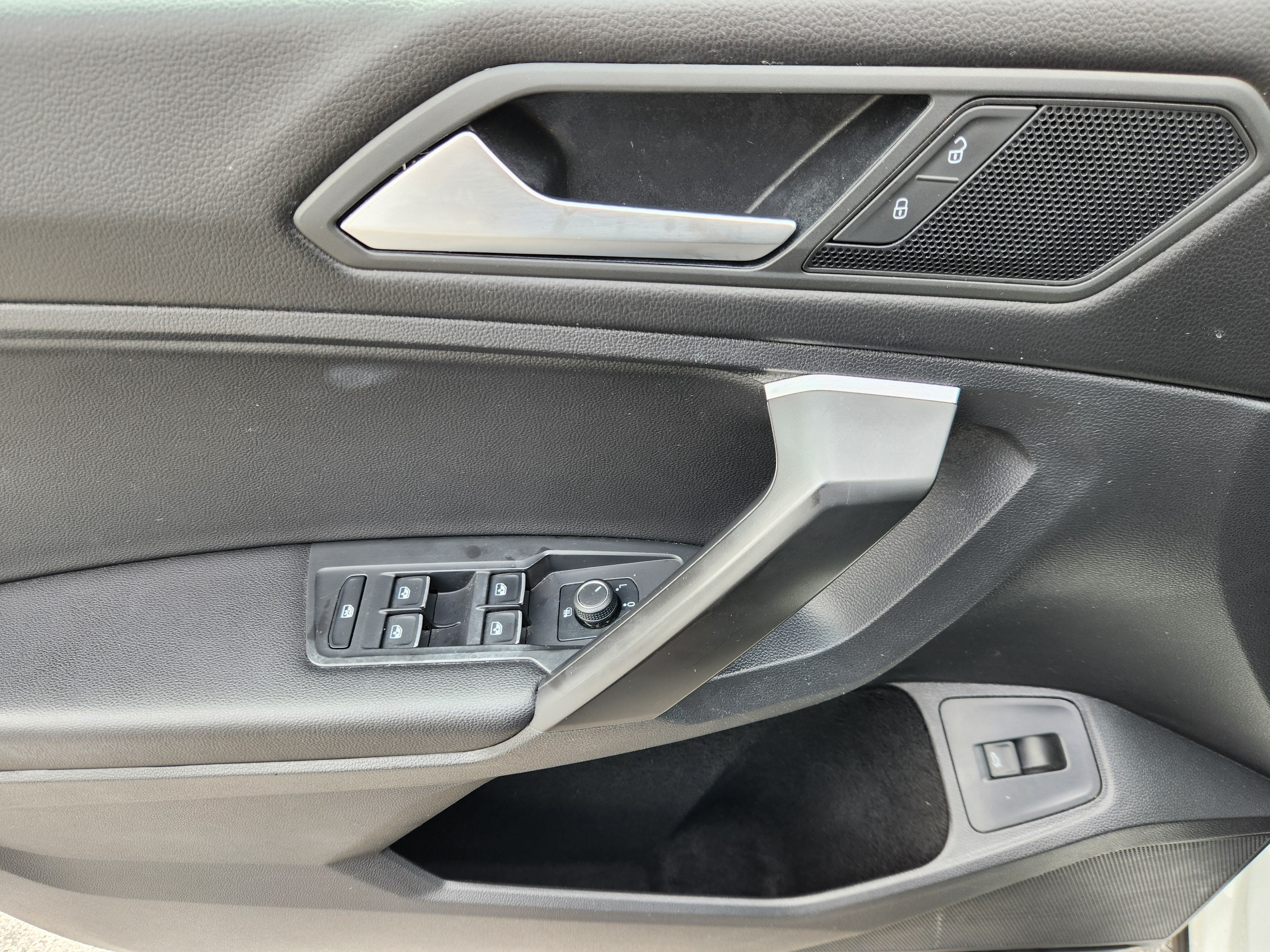 2021 Volkswagen Tiguan Base
