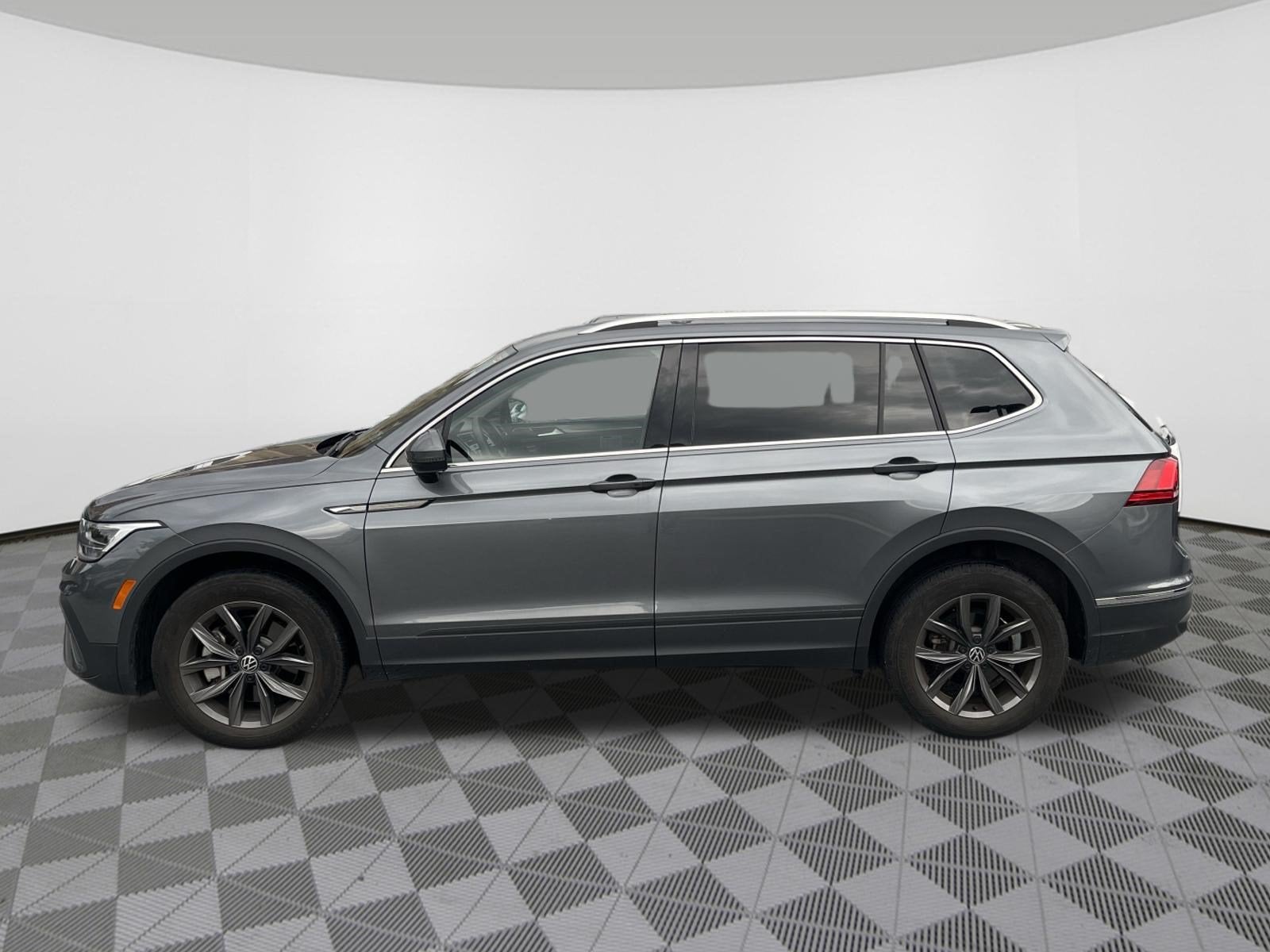 2023 Volkswagen Tiguan SE
