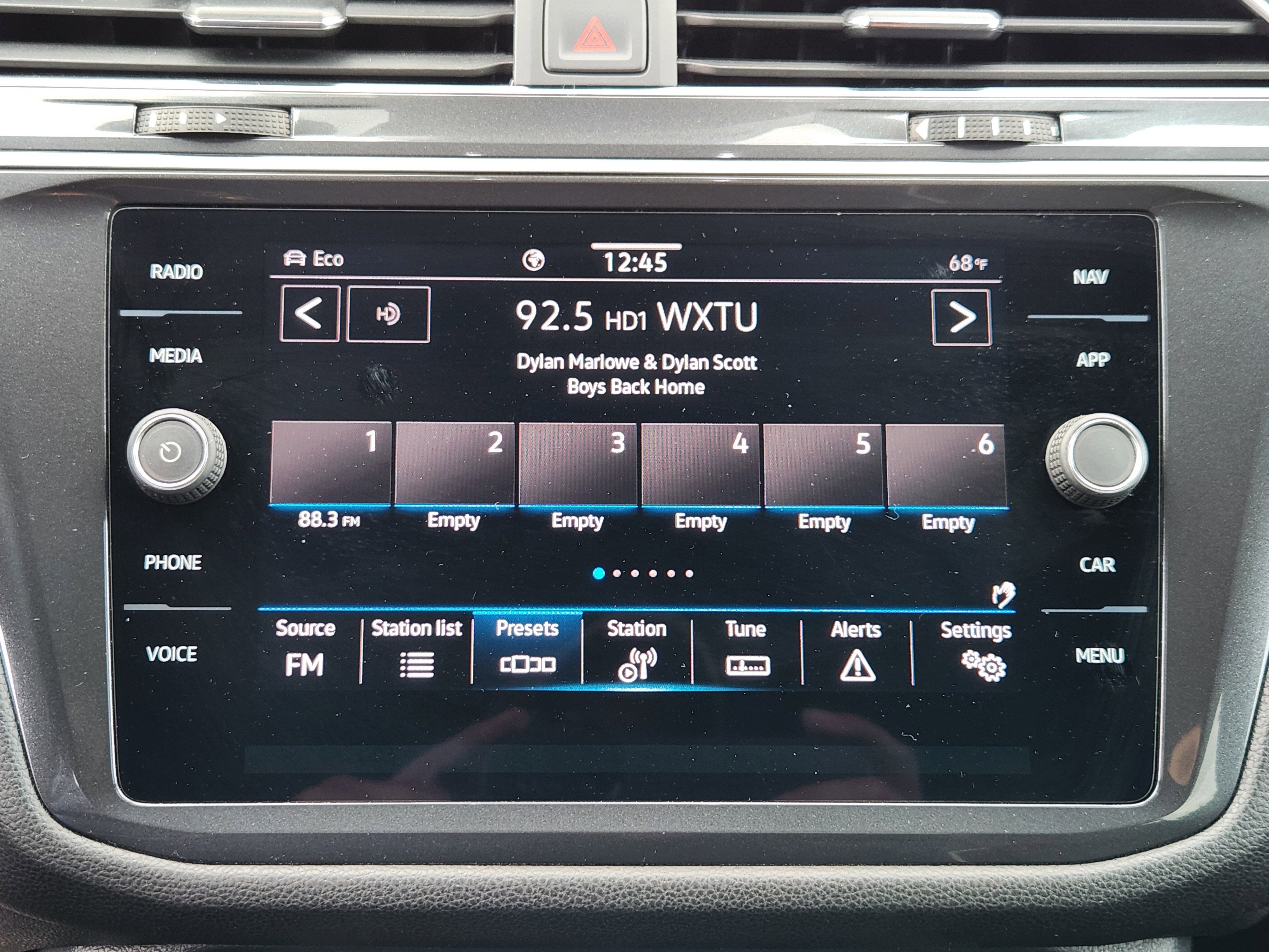 2023 Volkswagen Tiguan SEL R-Line