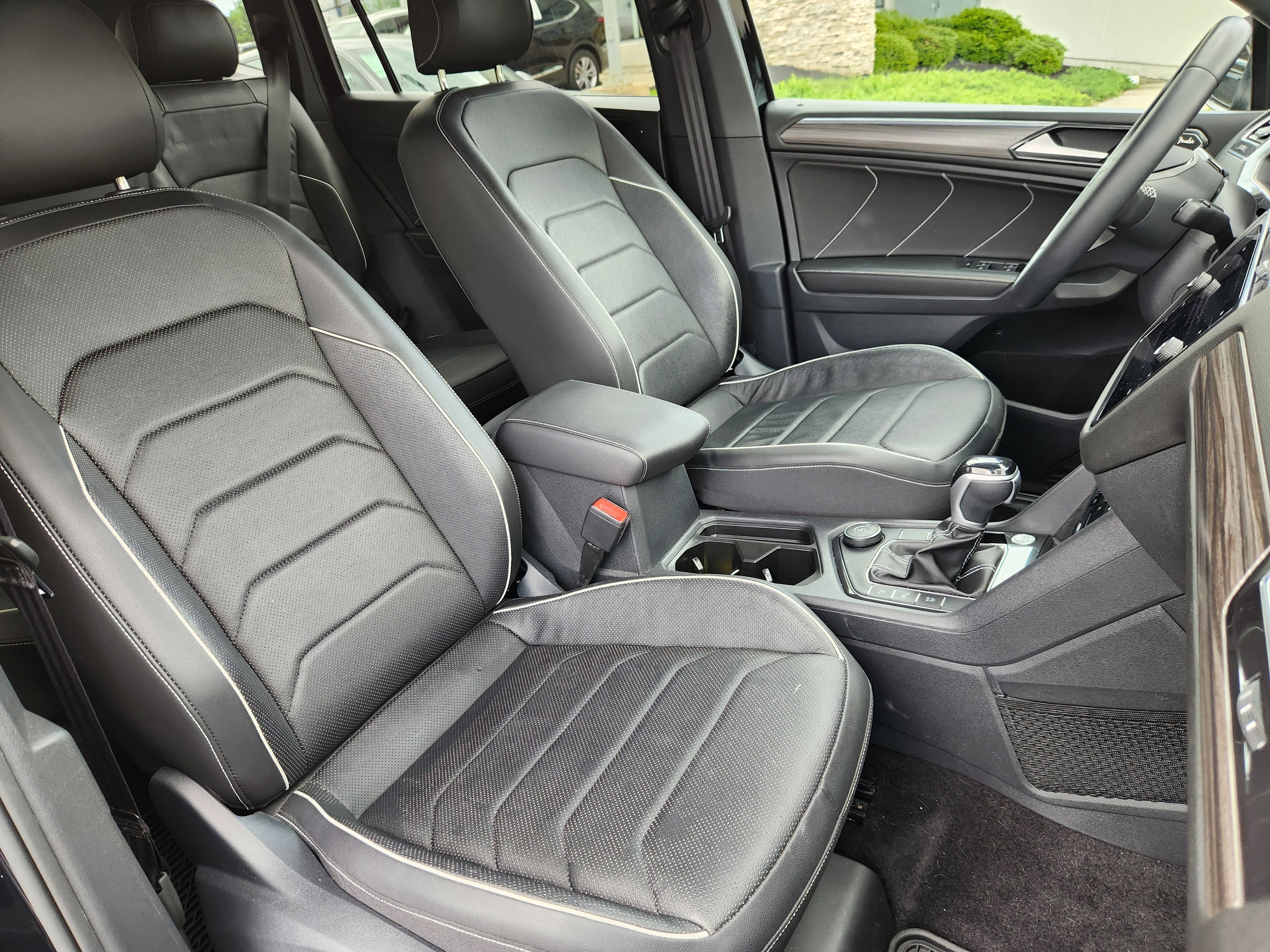 2023 Volkswagen Tiguan SEL R-Line