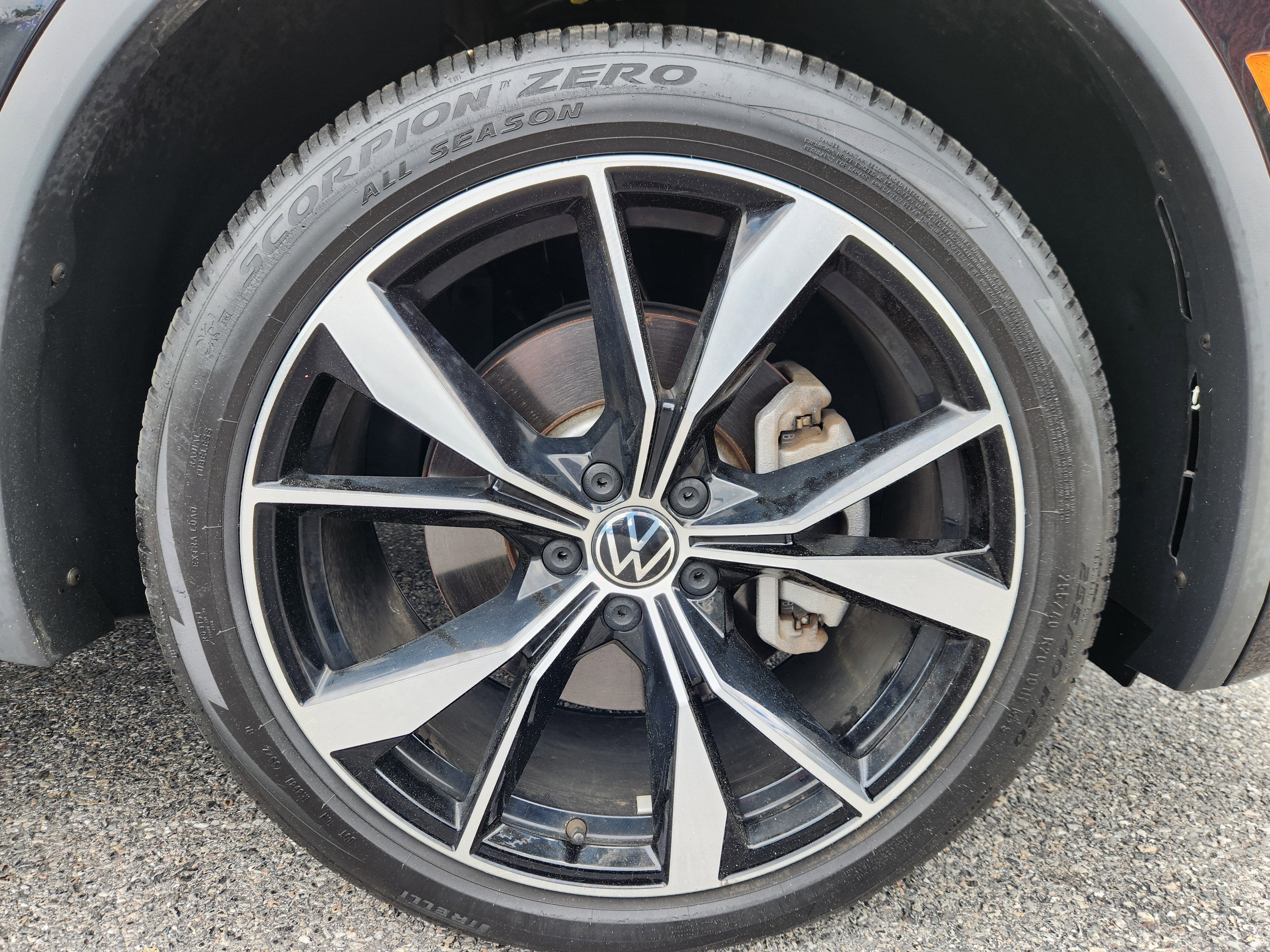 2023 Volkswagen Tiguan SEL R-Line