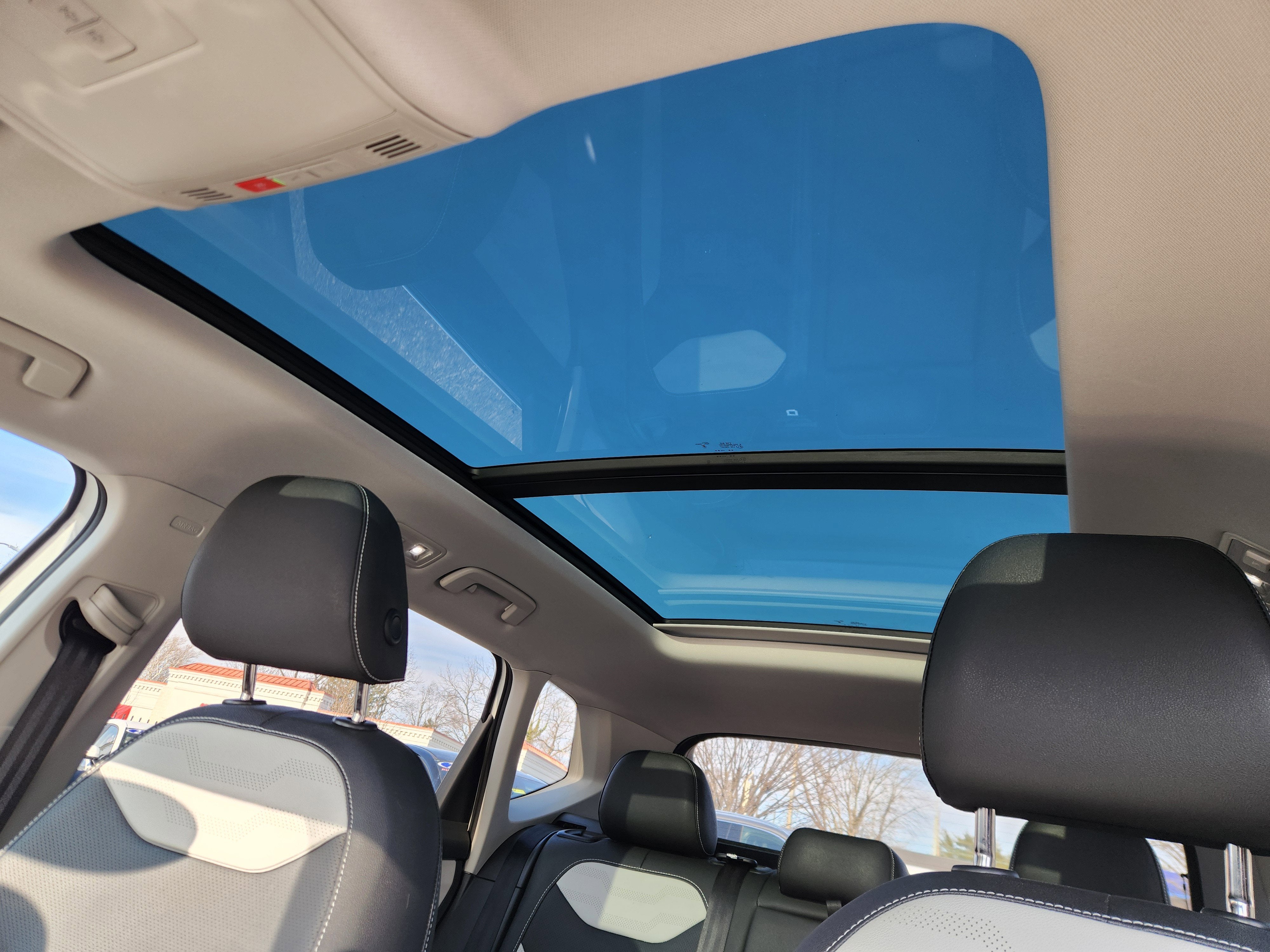 2025 Volkswagen Taos SEL