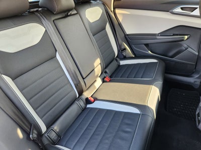 2025 Volkswagen Taos SEL