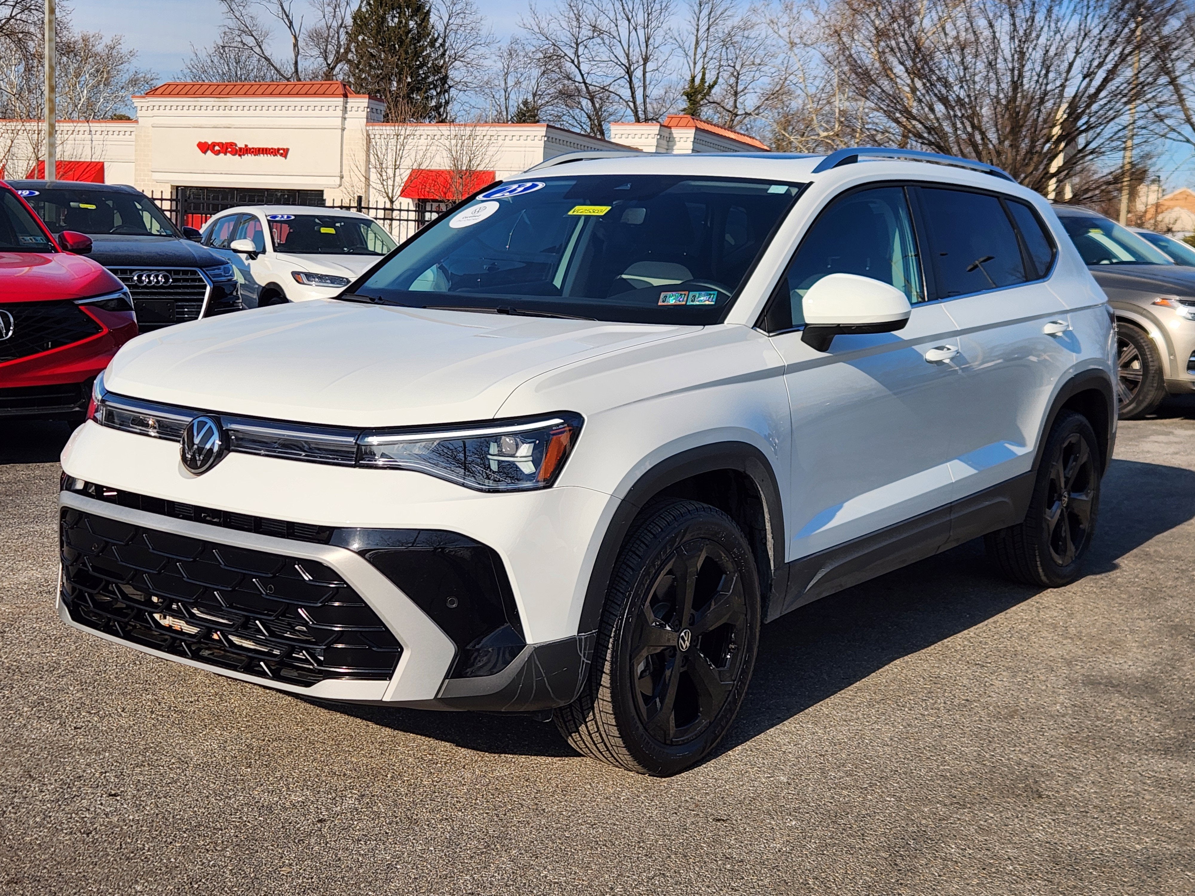 2025 Volkswagen Taos SEL