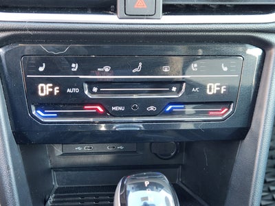 2025 Volkswagen Taos SEL