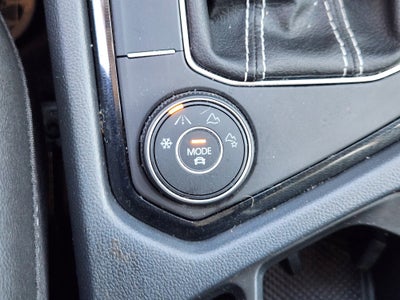 2025 Volkswagen Taos SEL