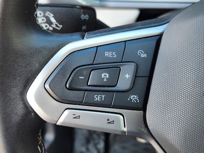 2025 Volkswagen Taos SEL