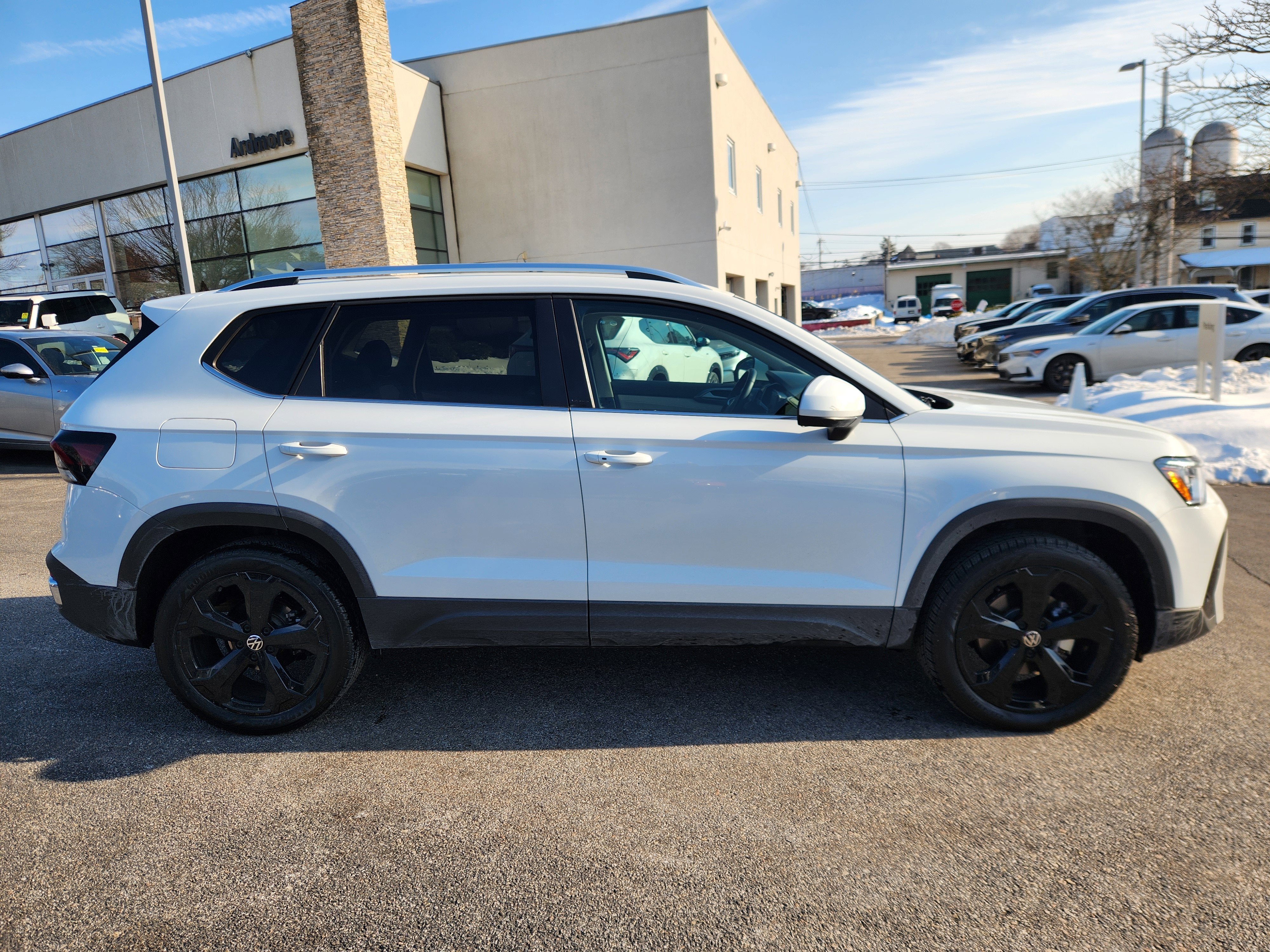 2025 Volkswagen Taos SEL