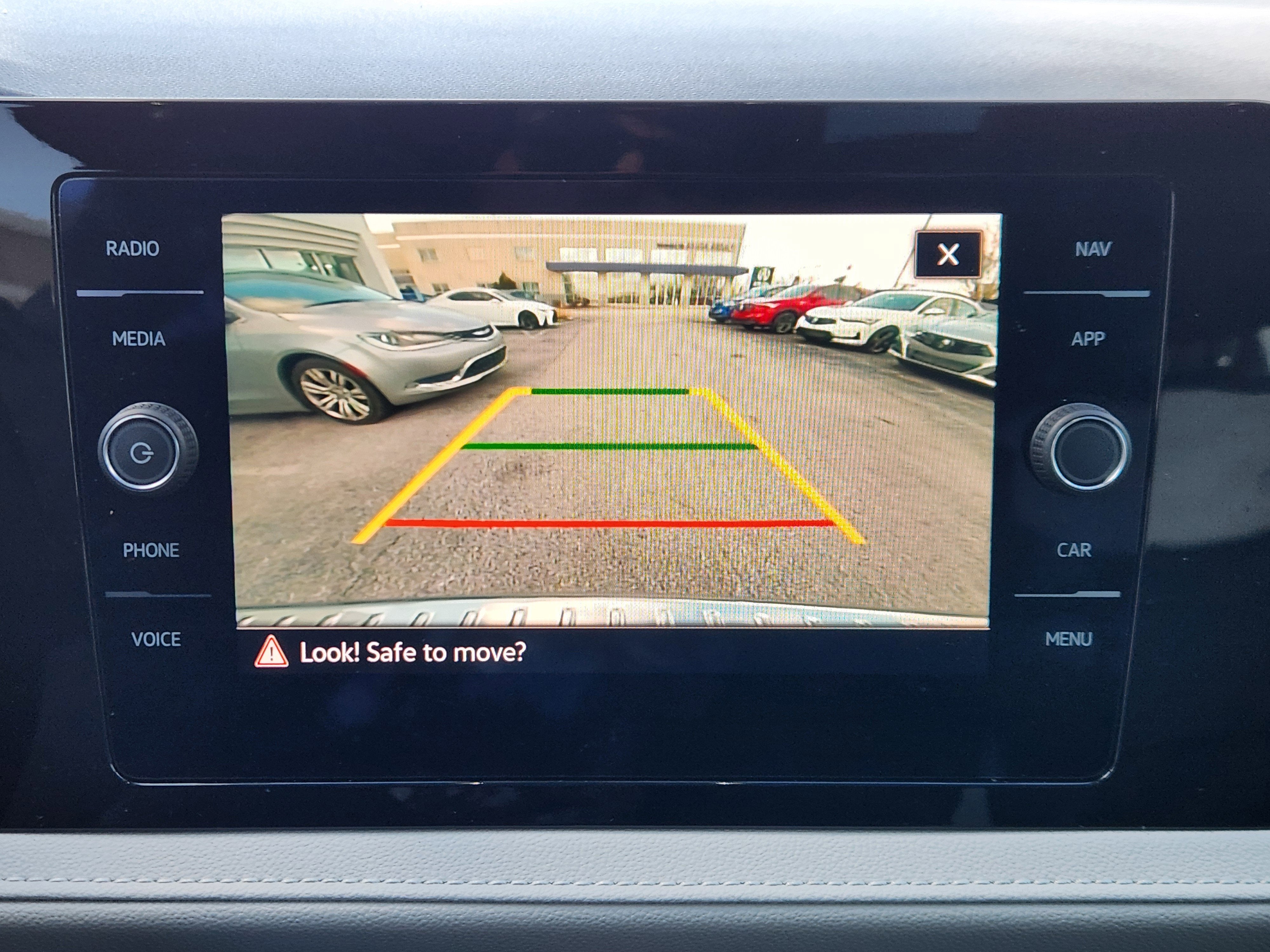 2025 Volkswagen Taos SEL