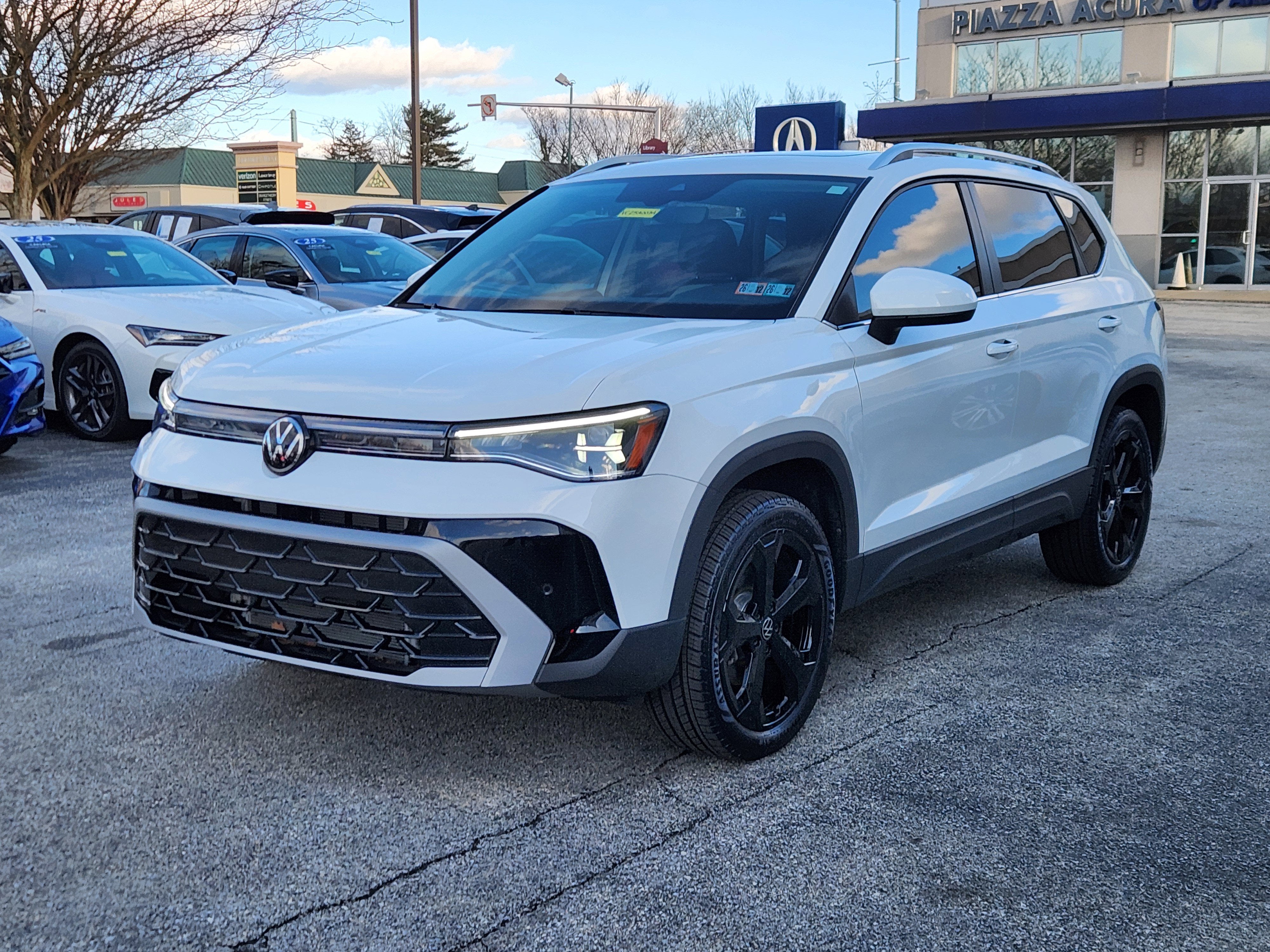 2025 Volkswagen Taos SEL