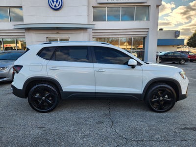2025 Volkswagen Taos SEL