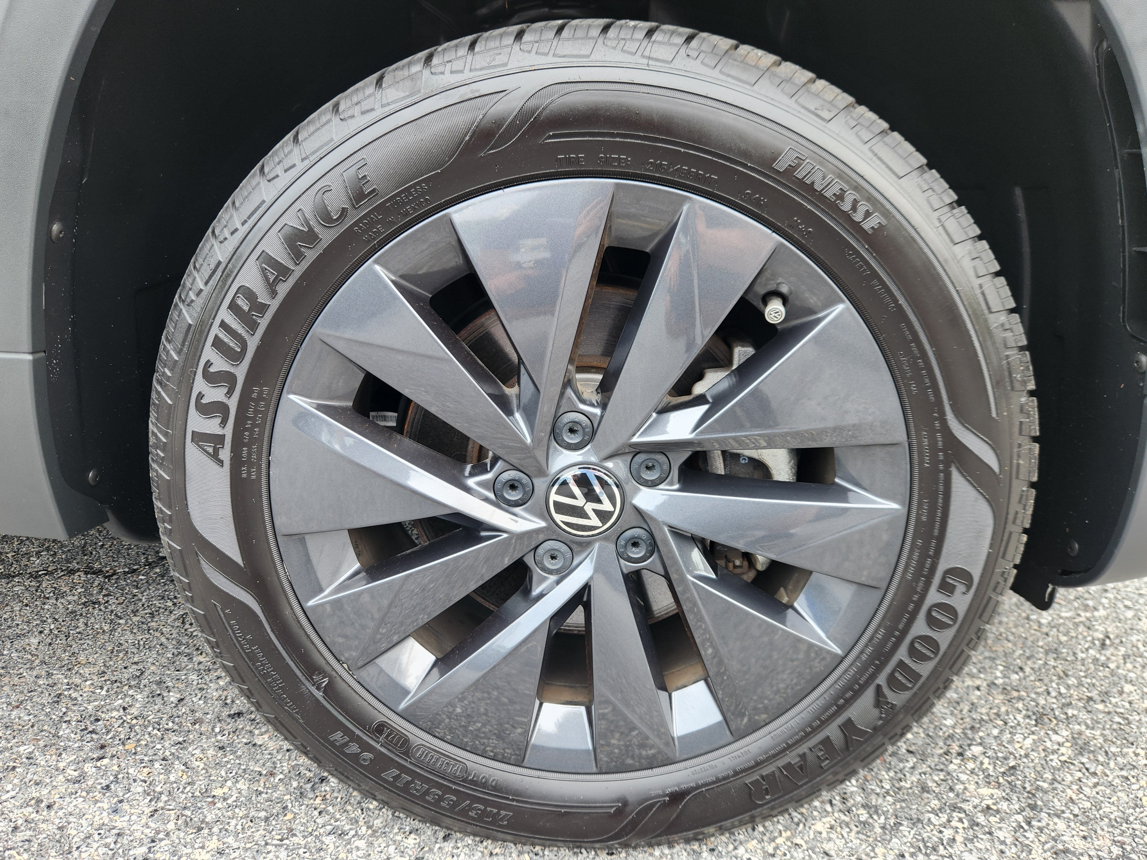 2024 Volkswagen Taos S