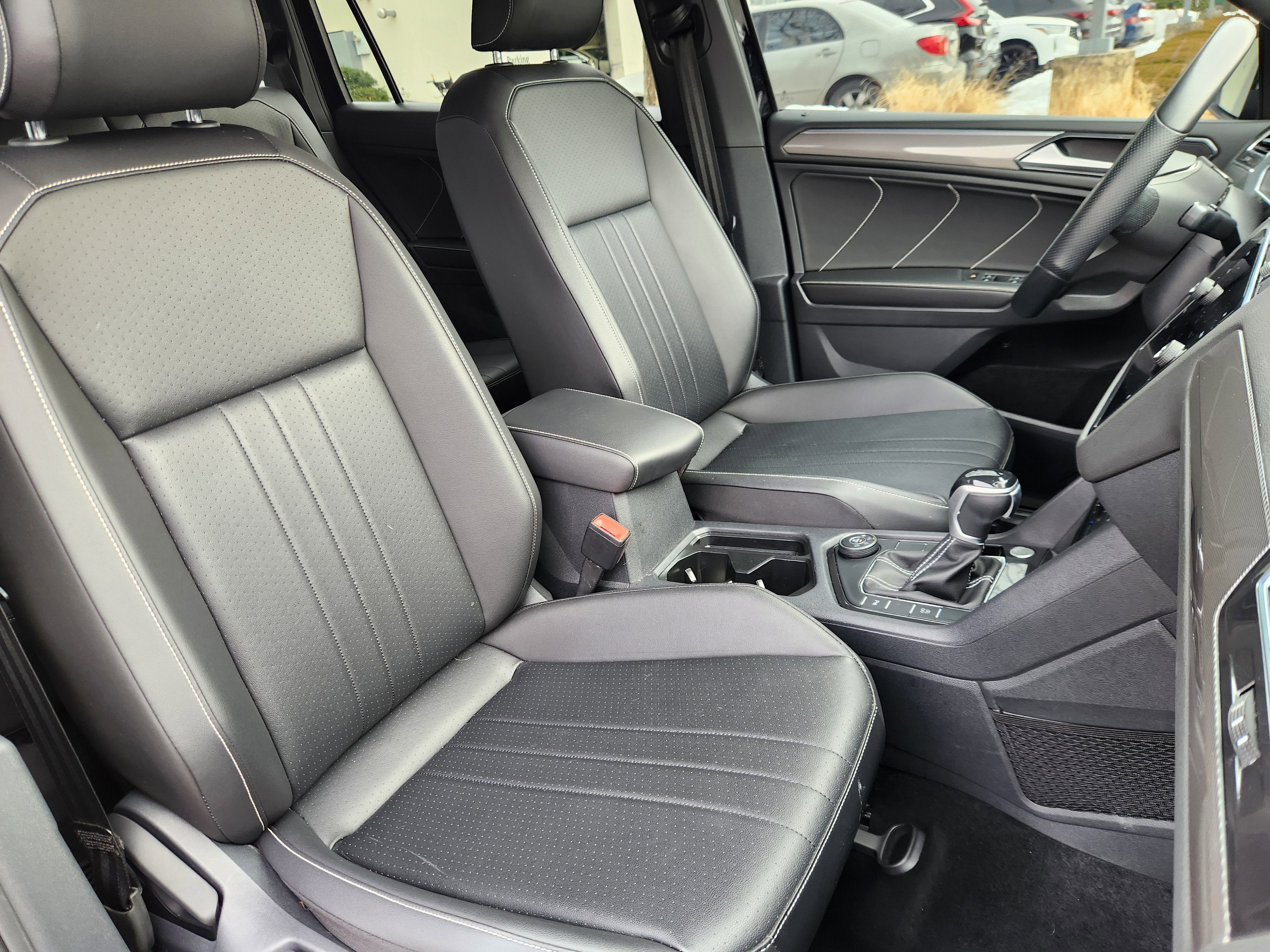 2022 Volkswagen Tiguan SE R-Line Black