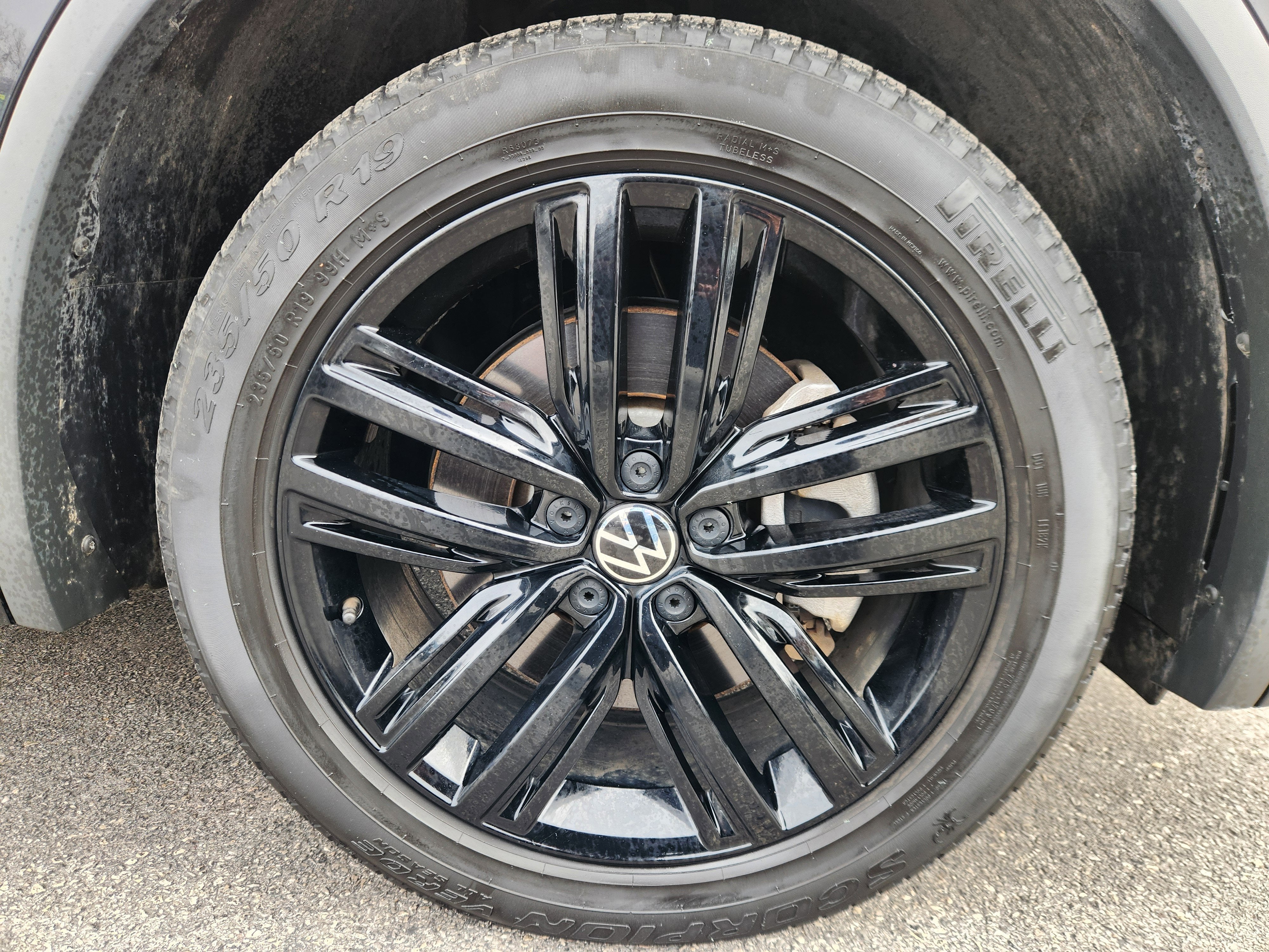 2022 Volkswagen Tiguan SE R-Line Black