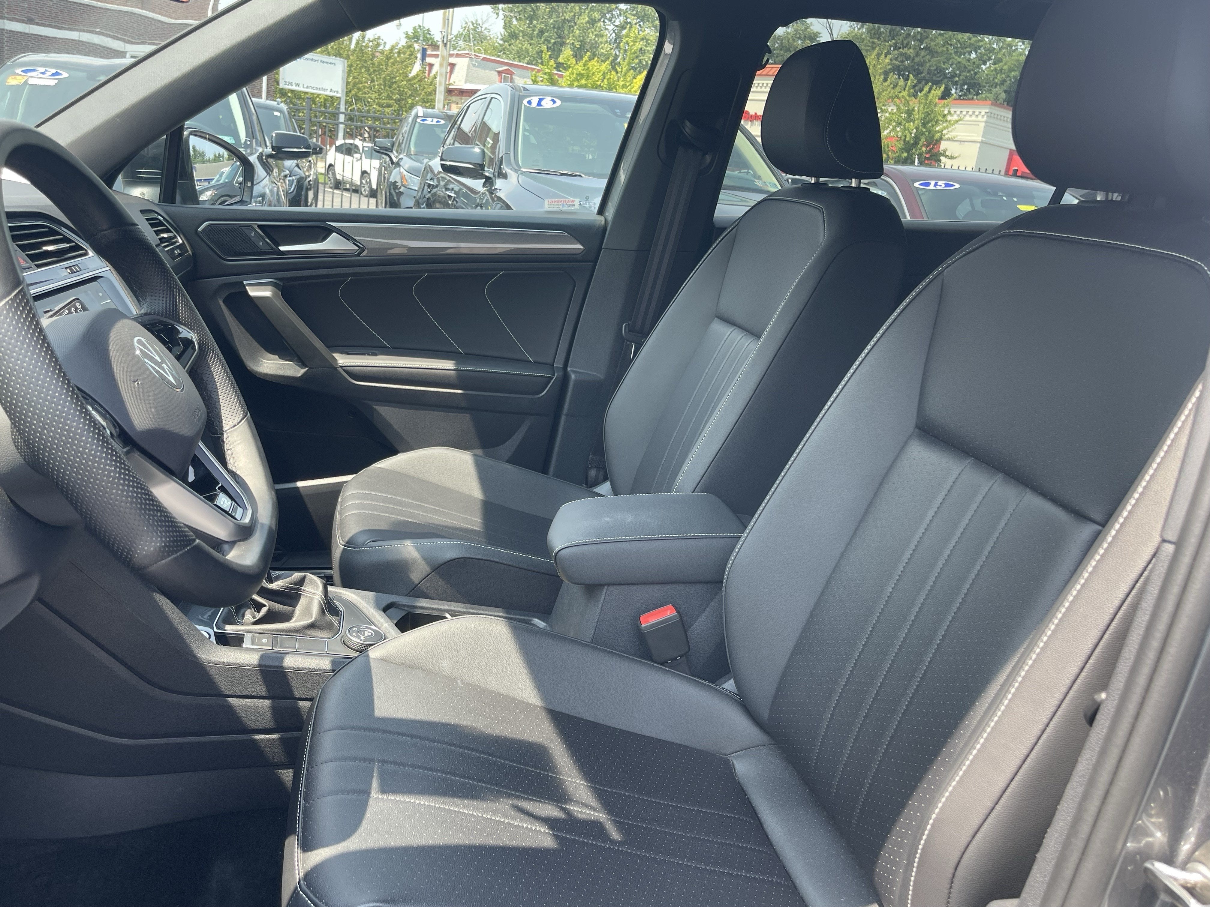 2024 Volkswagen Tiguan SE R-Line Black
